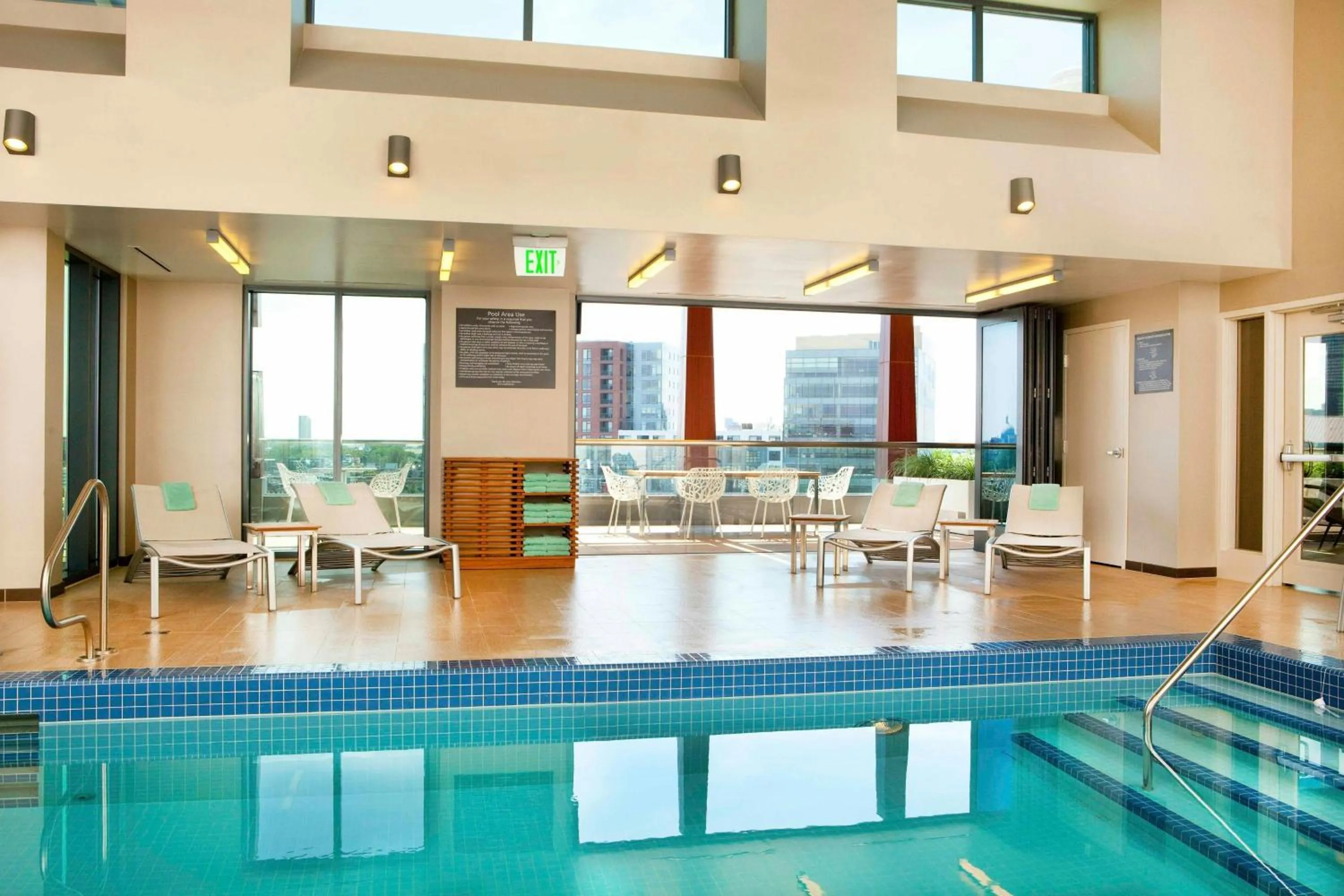 Swimming pool in Residence Inn by Marriott Boston Back Bay/Fenway