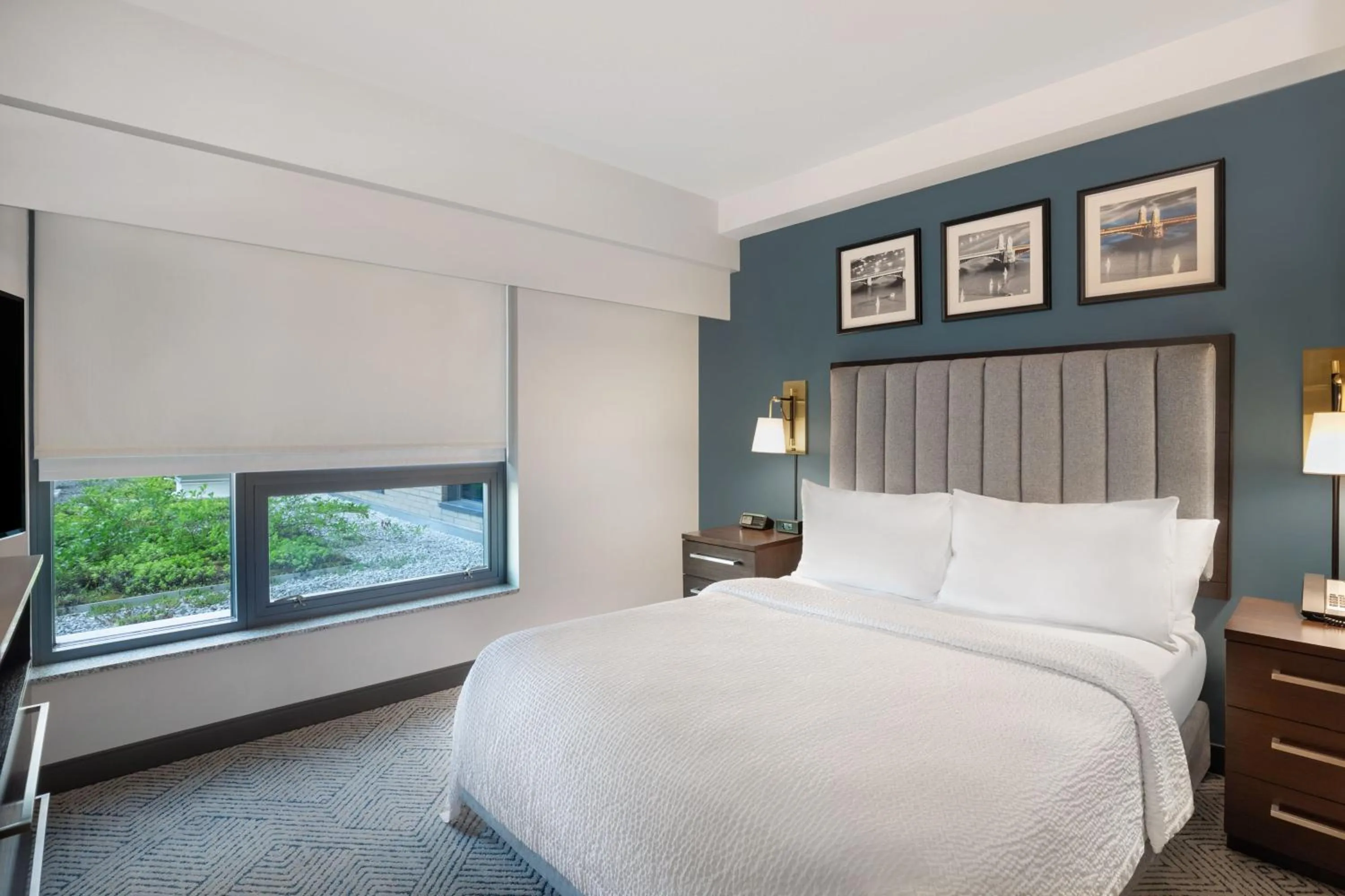 Bedroom, Bed in Residence Inn by Marriott Boston Back Bay/Fenway