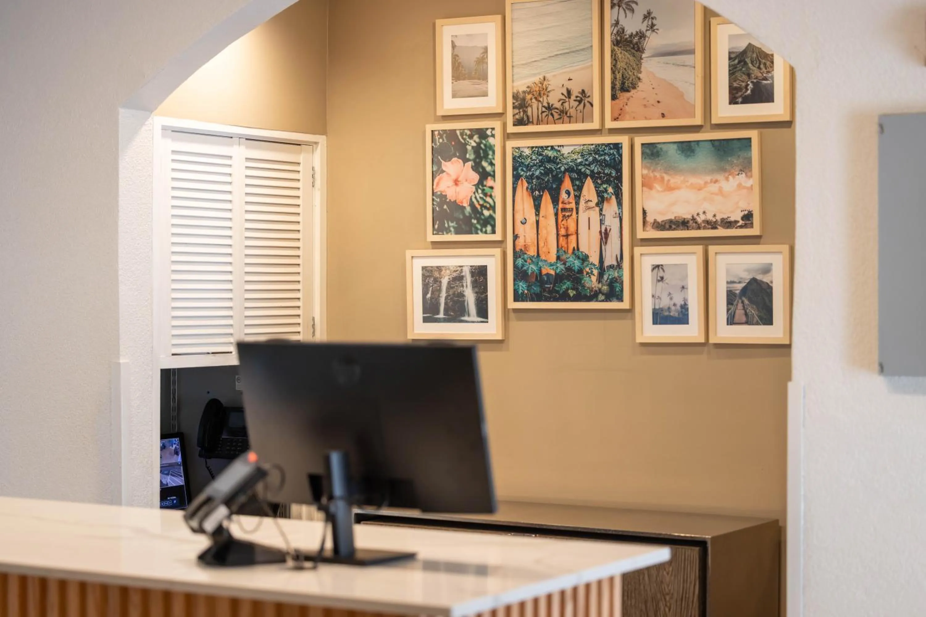 Lobby or reception in Regency on Beachwalk Waikiki by OUTRIGGER
