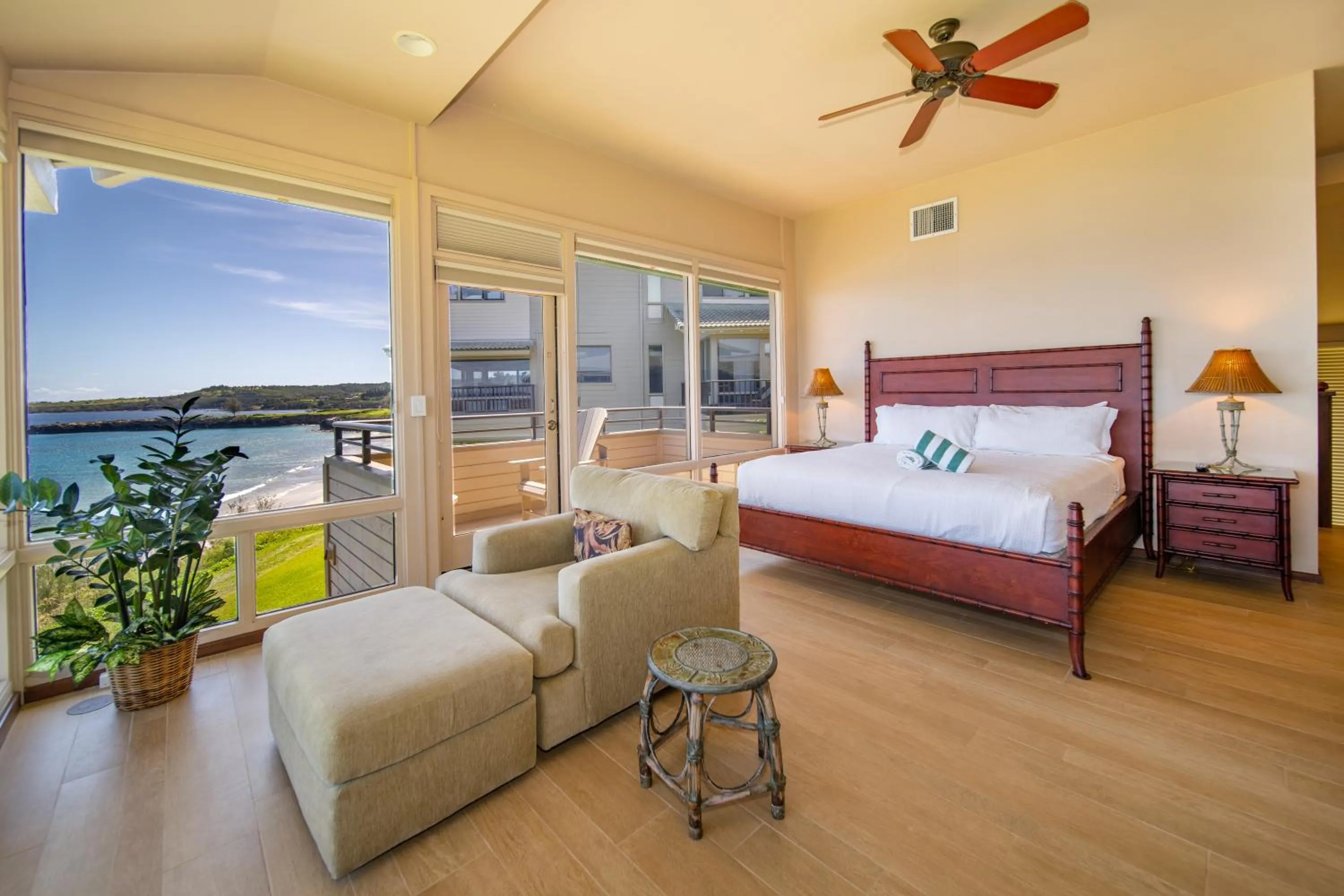 Bed in Kapalua Villas Maui