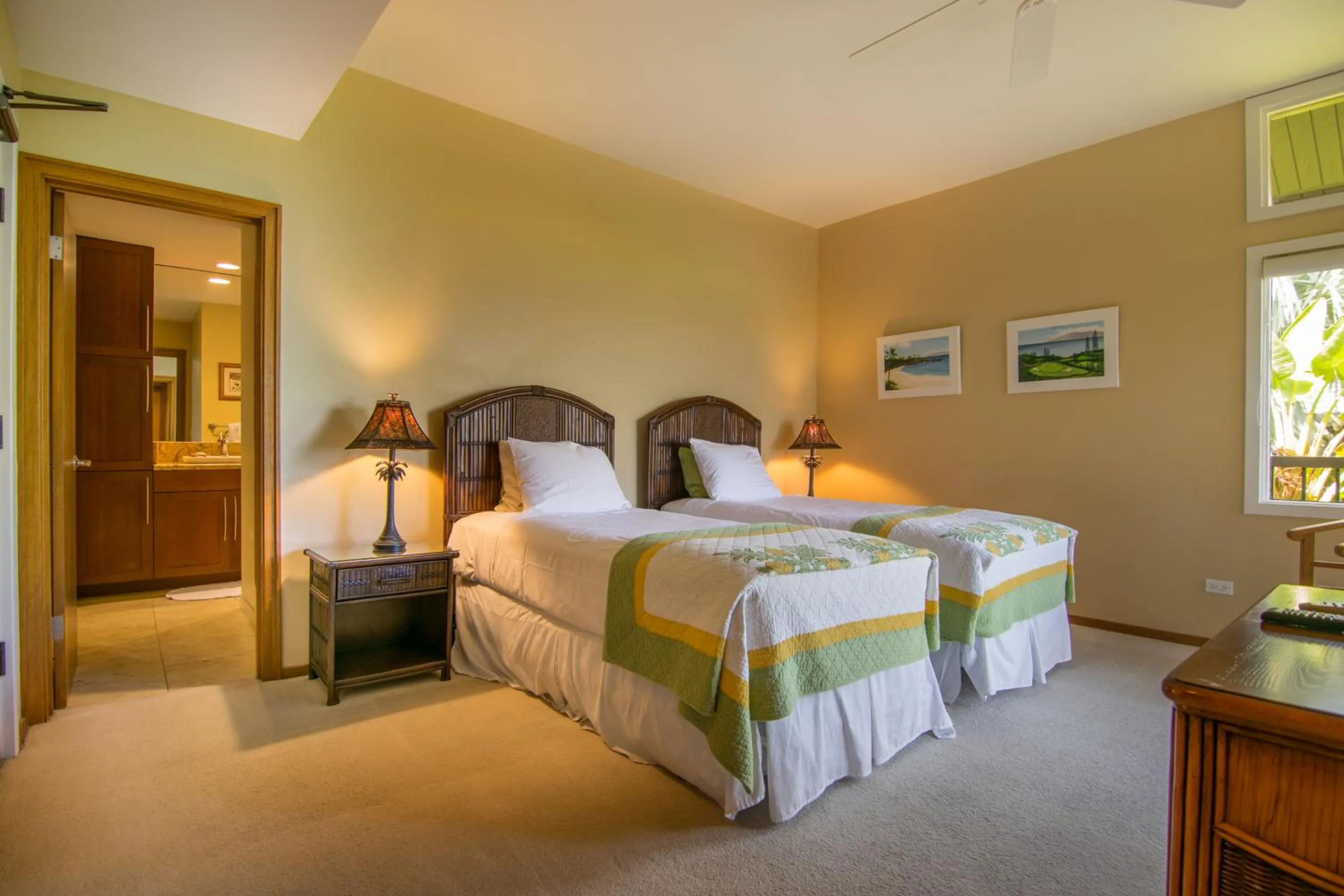 Bedroom, Bed in Kapalua Villas Maui