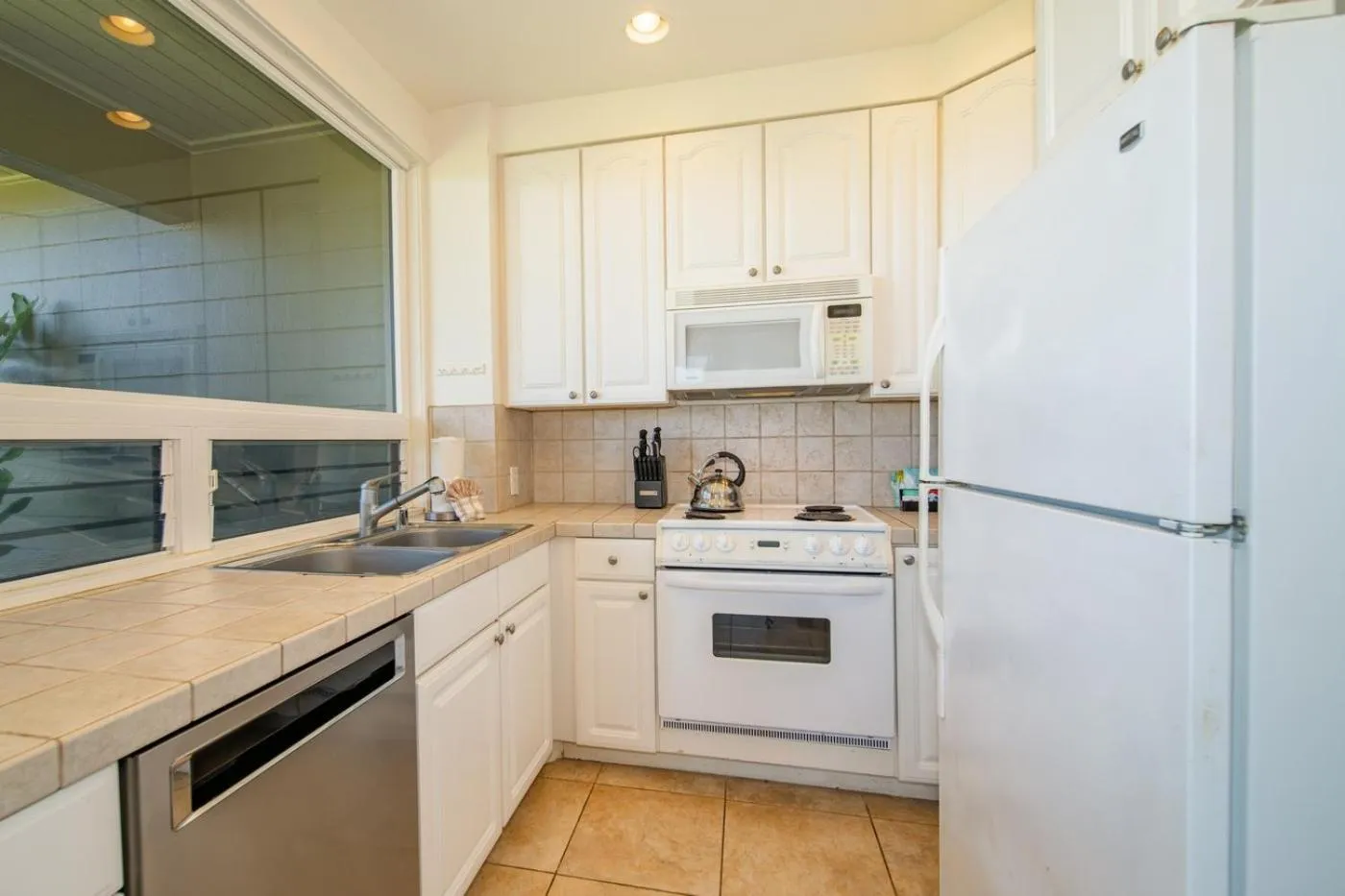 Kitchen or kitchenette in Kapalua Villas Maui