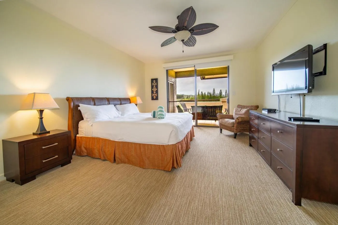 Bedroom, Bed in Kapalua Villas Maui