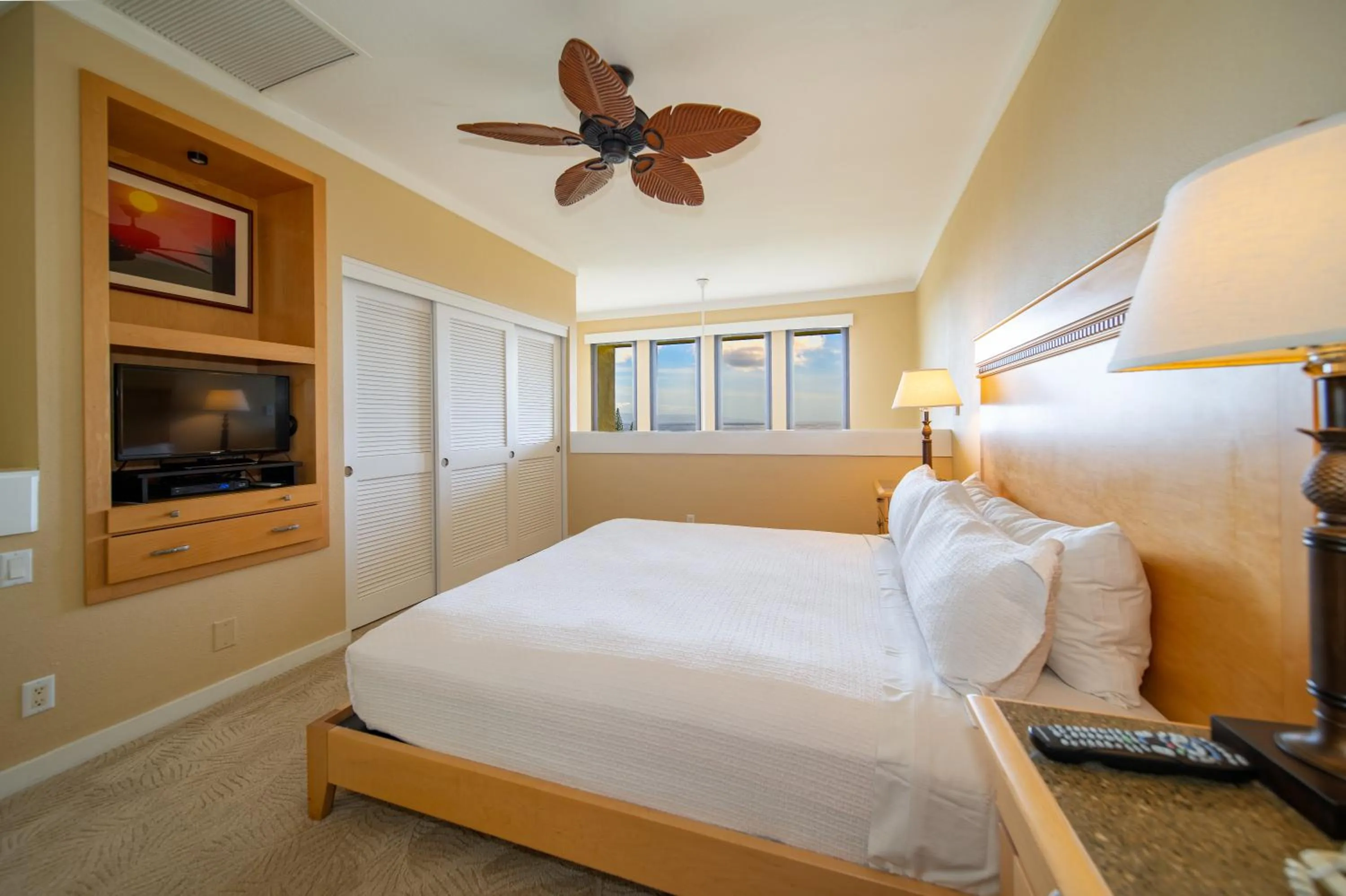 Bedroom, Bed in Kapalua Villas Maui