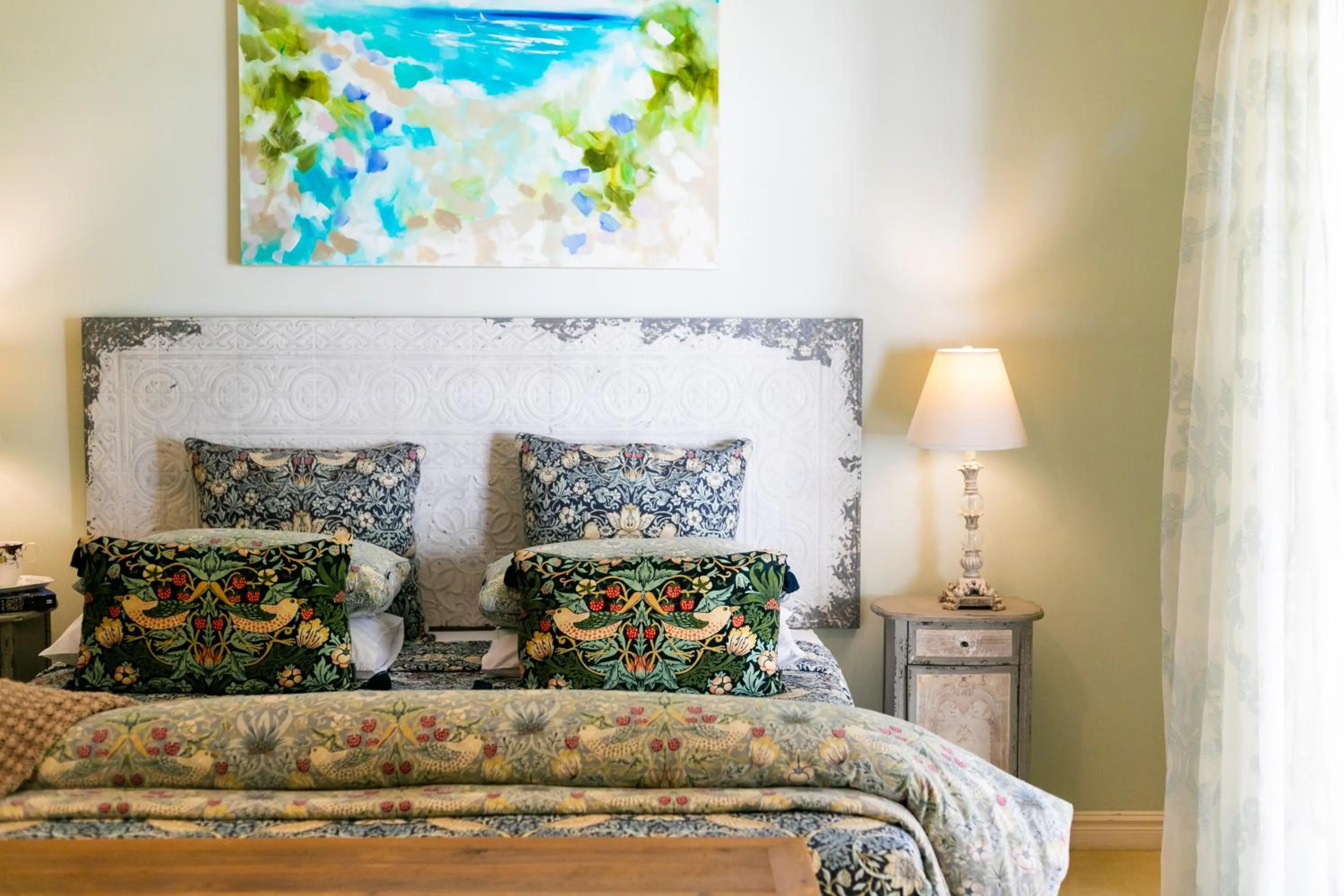 Bed in Noosa Valley Manor B&B