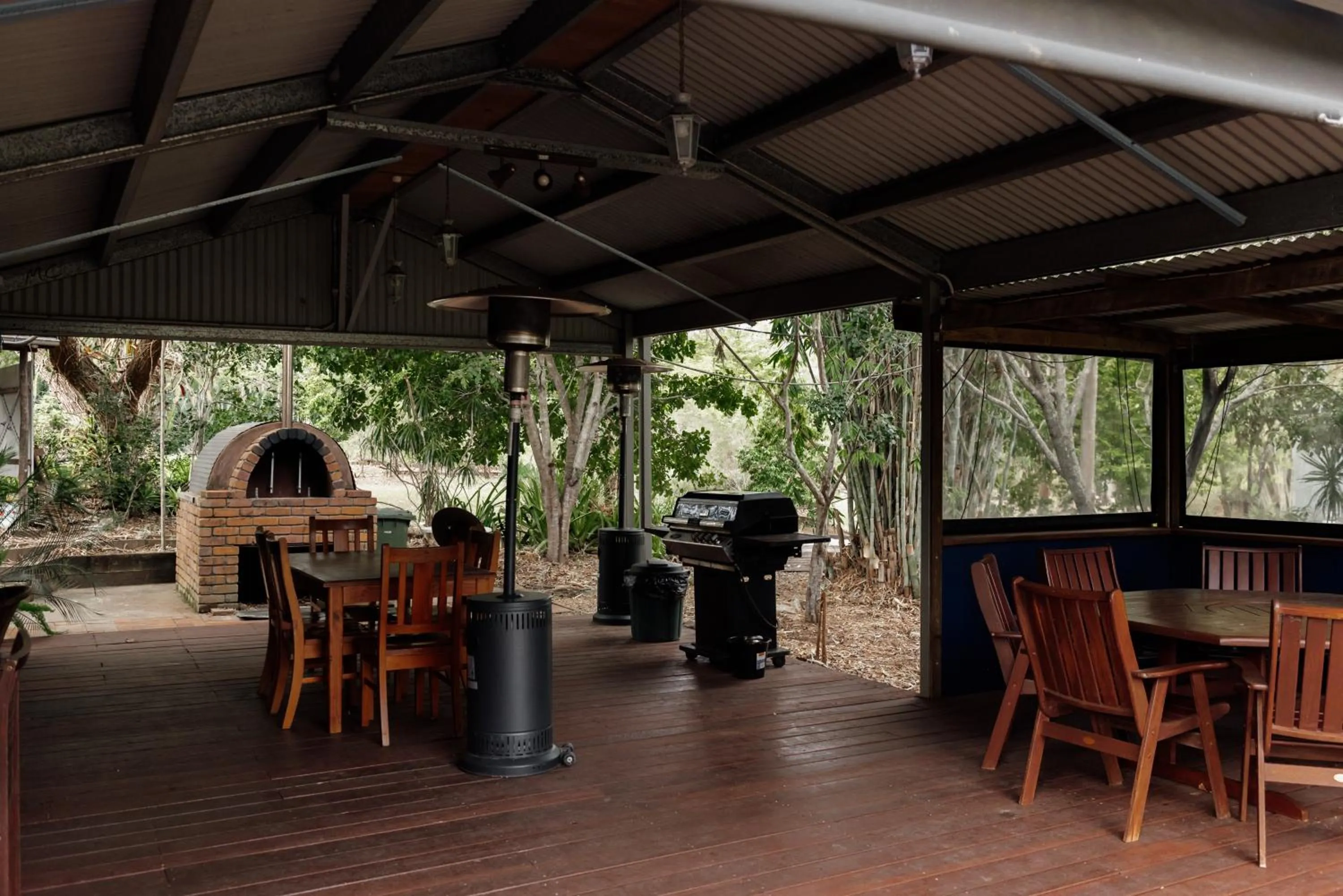 Patio in Tuckeroo Cottages & Gardens - Blue Wren & Kookaburra