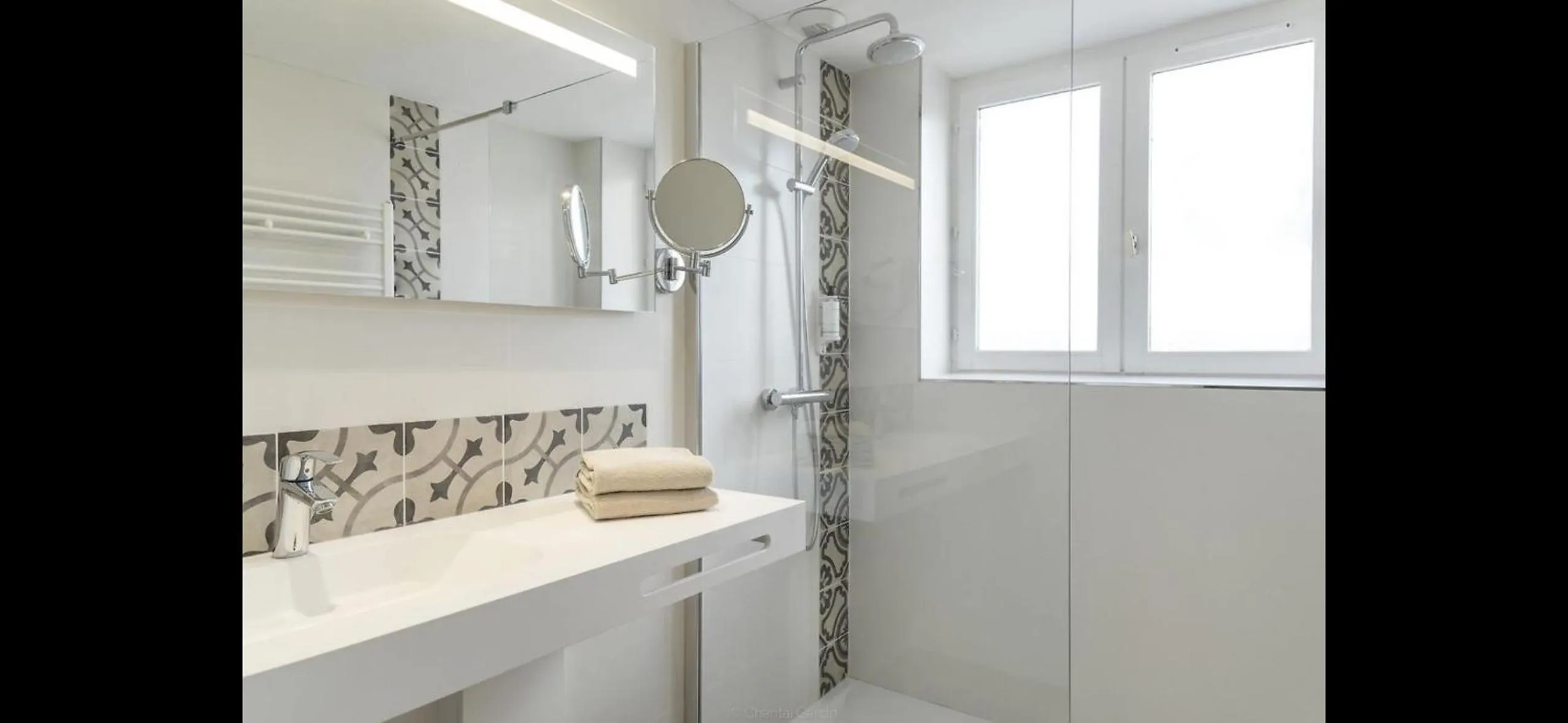 Bathroom in Hôtel de L'univers