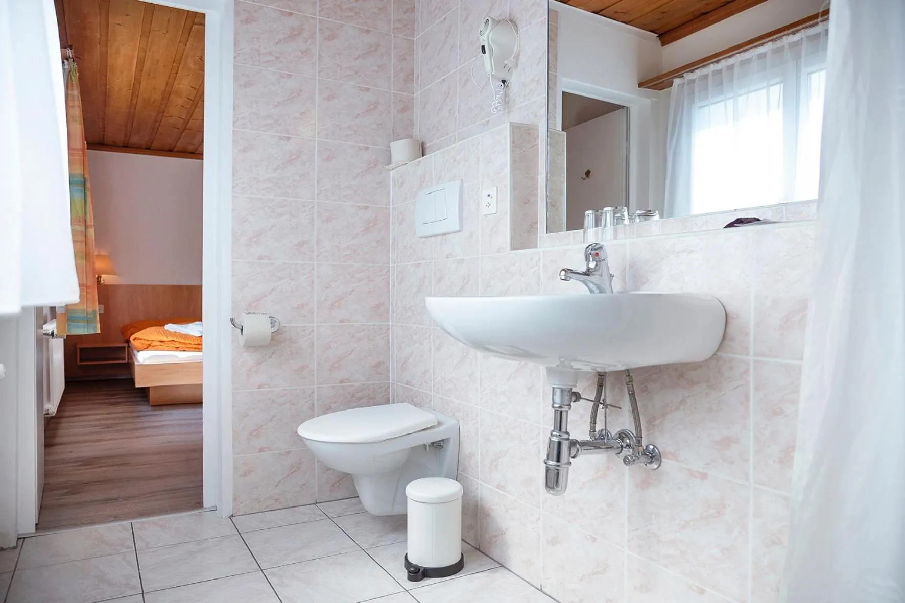 Shower in B&B La Tgamona