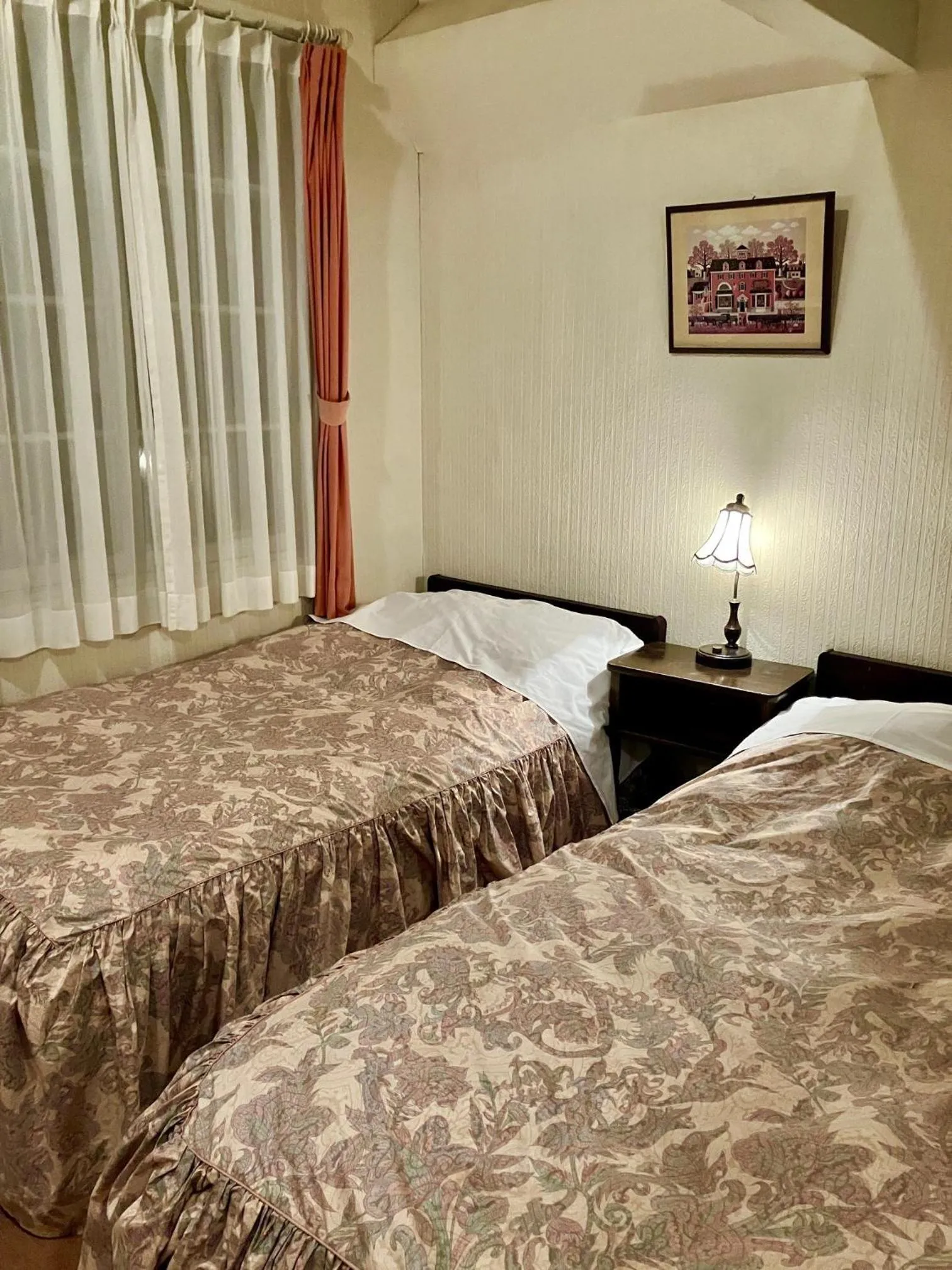 Petit Hotel and Restaurant Air Mail