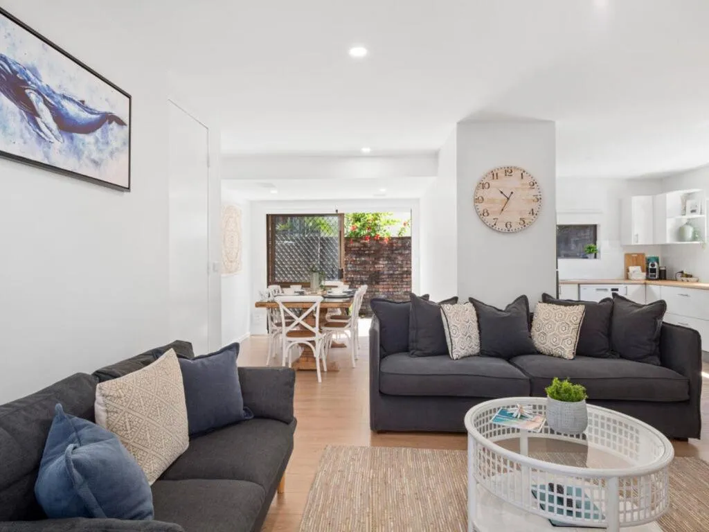 Kitchen or kitchenette in Ocean Park Motel & Holiday Apartments