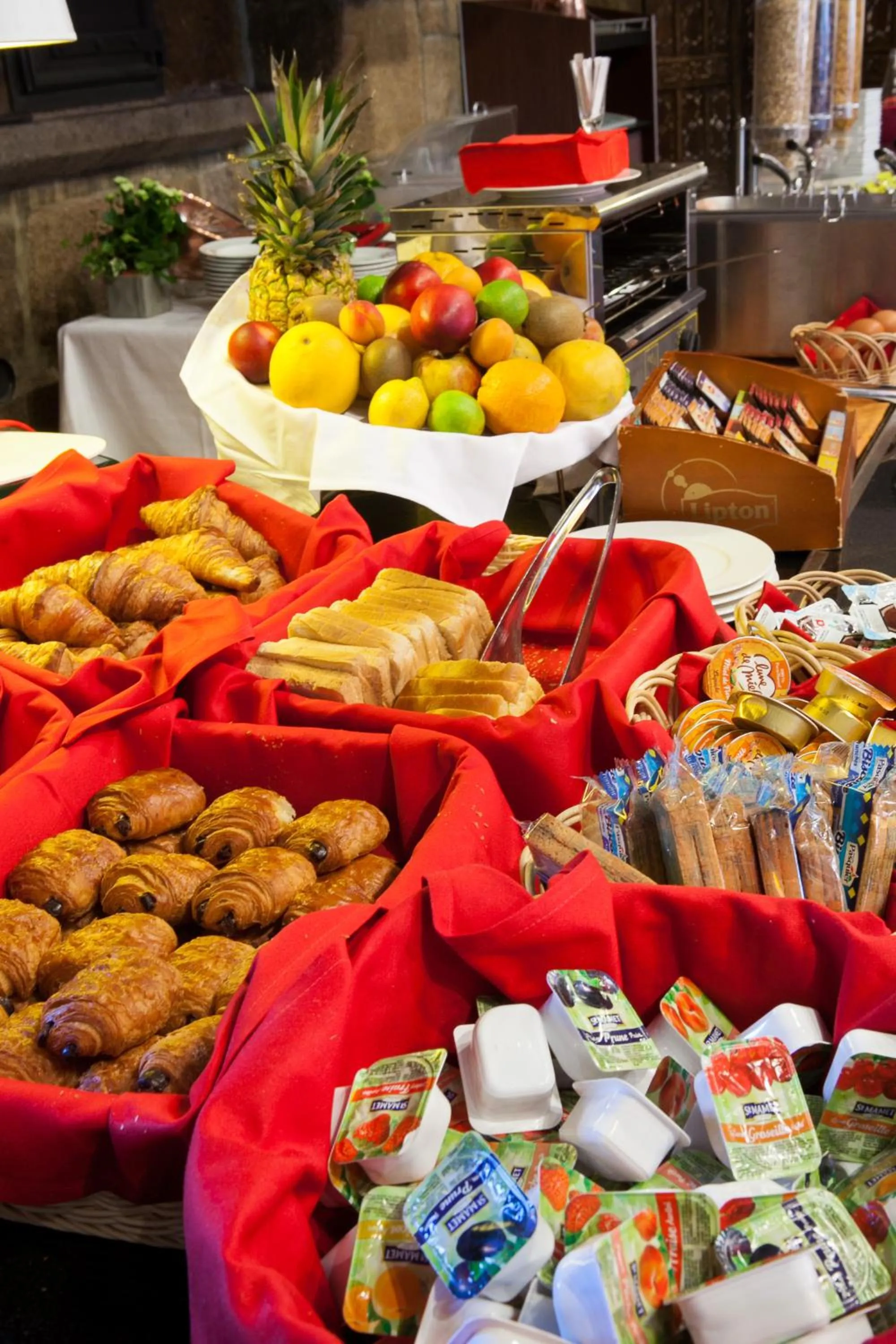 Food and drinks in Le Relais Du Roy