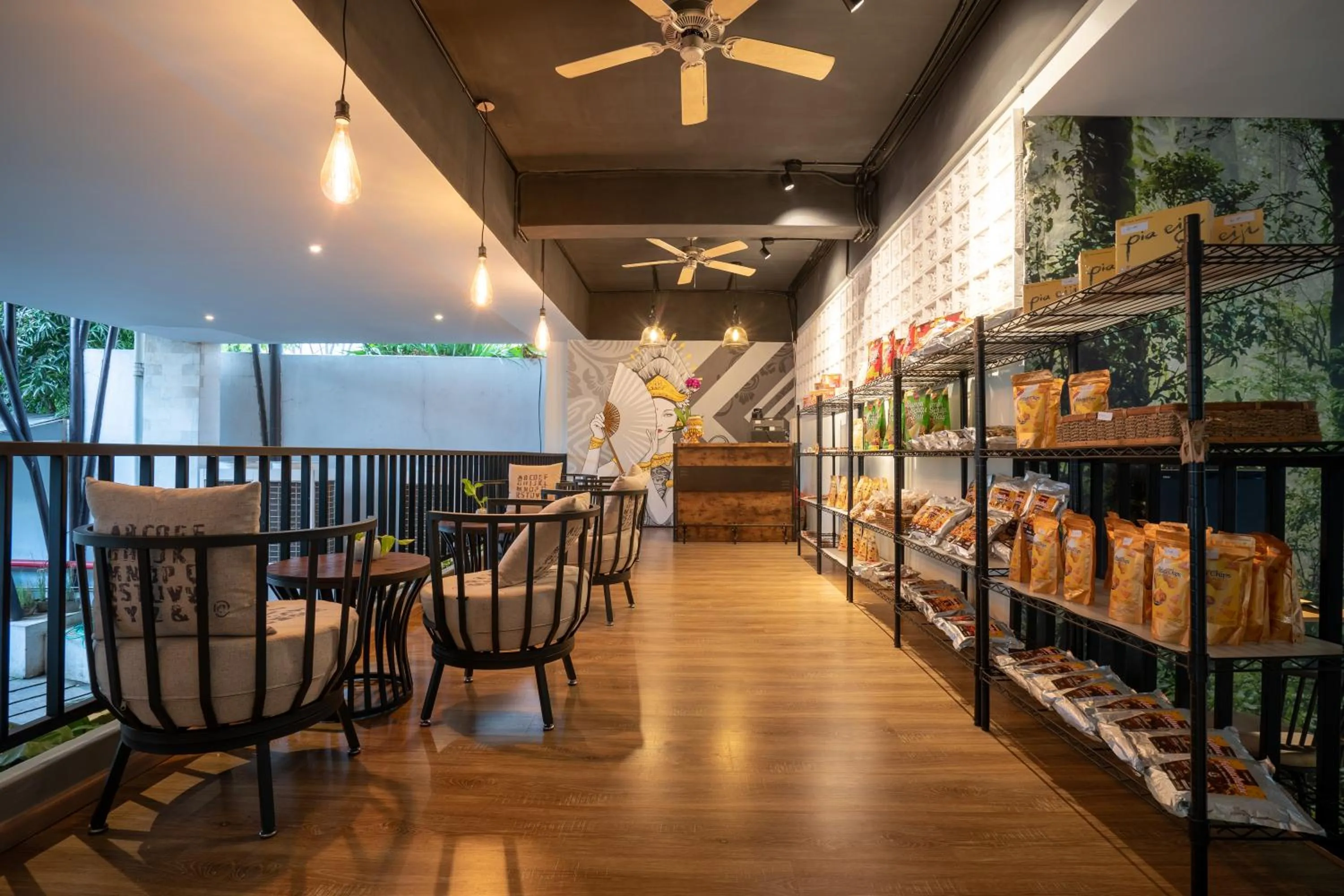 Restaurant/places to eat in EDEN Hotel Kuta Bali