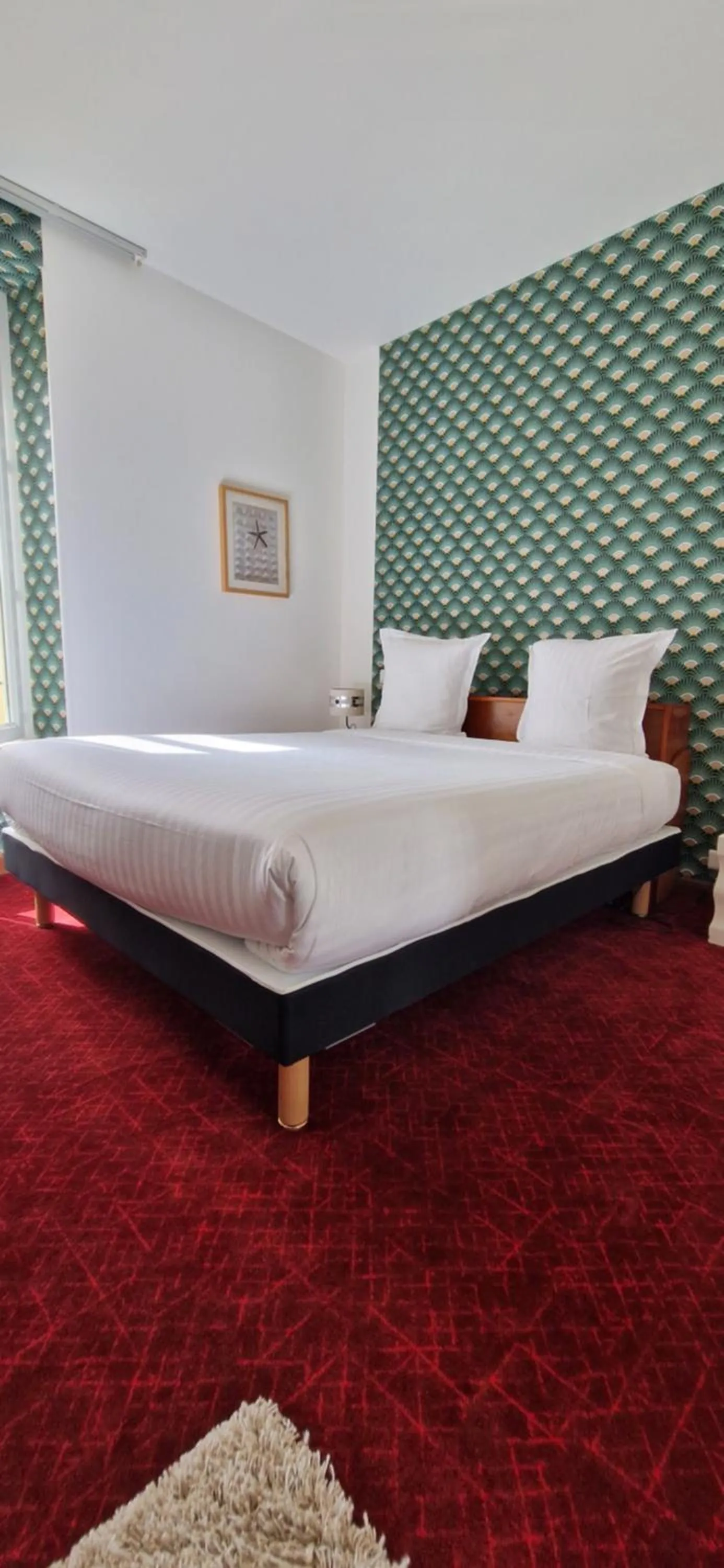 Photo of the whole room, Bed in Brit Hotel Essentiel Pontivy Robic