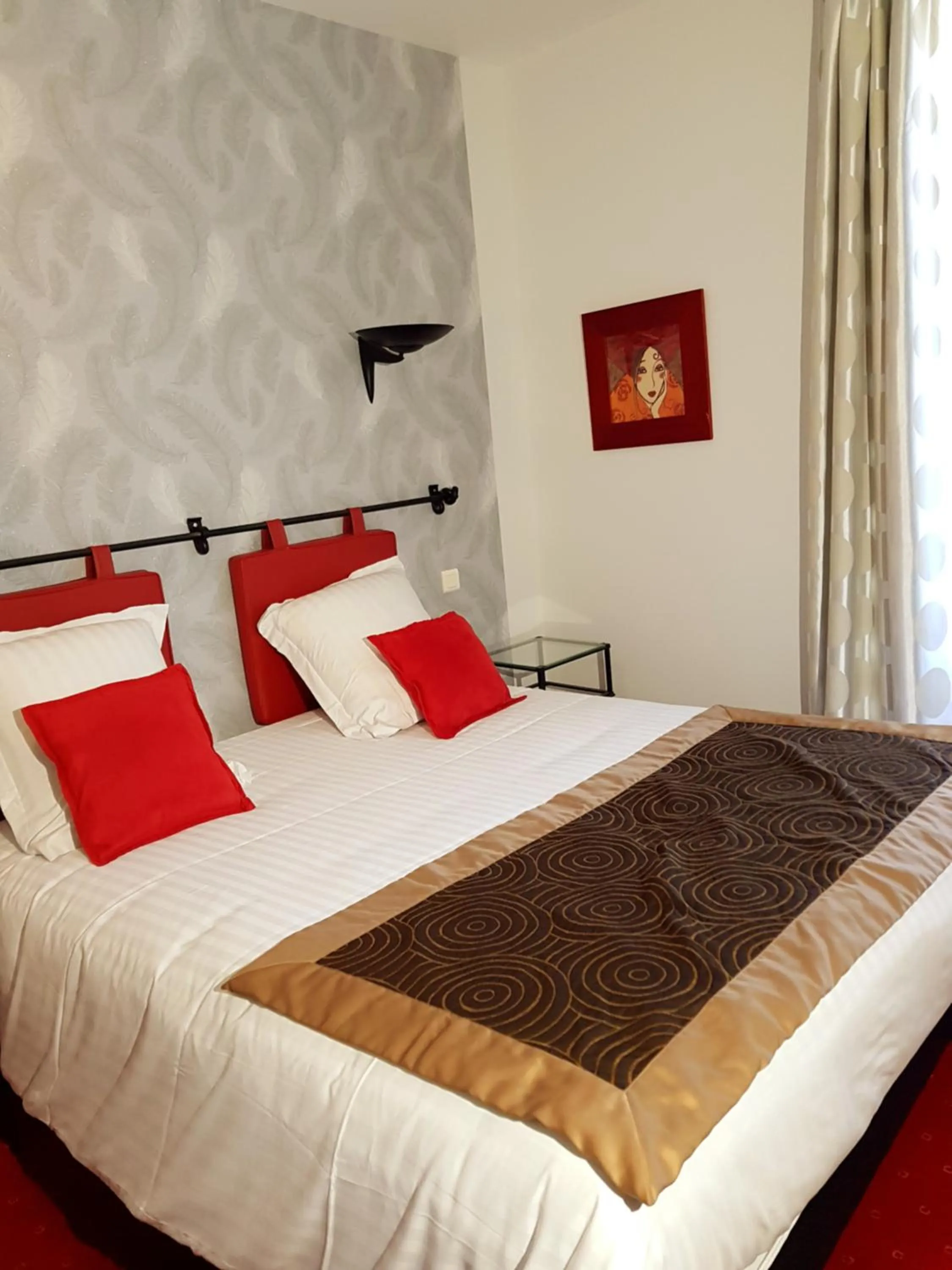 Bedroom, Bed in Brit Hotel Essentiel Pontivy Robic