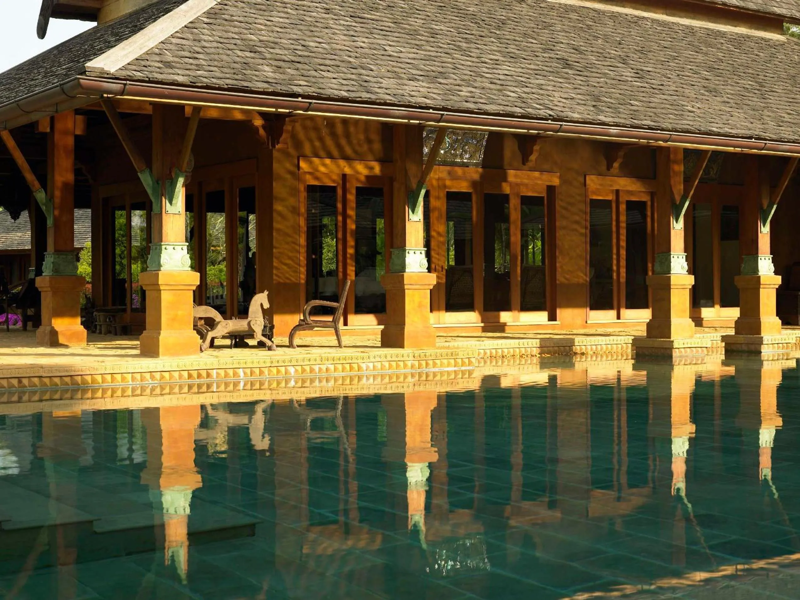 Property building in Howie's HomeStay