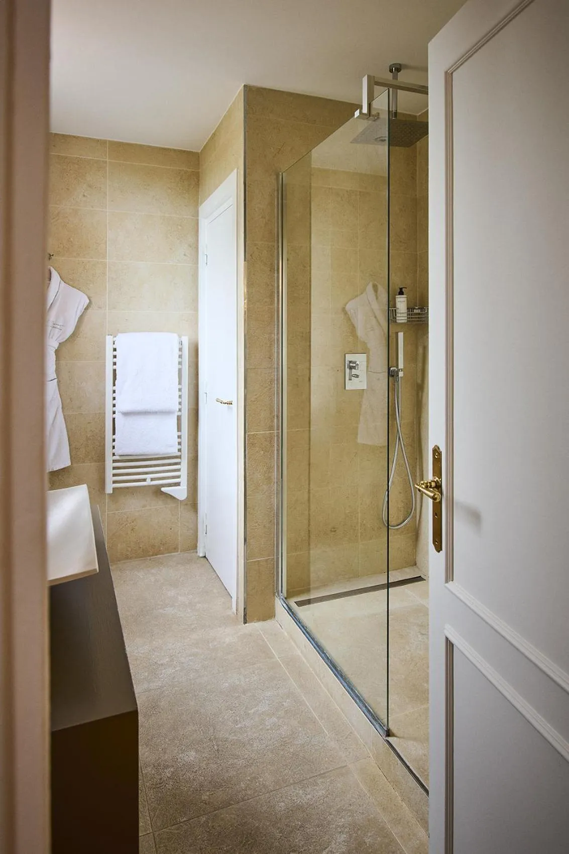 Bathroom in Le Pigonnet - Esprit de France