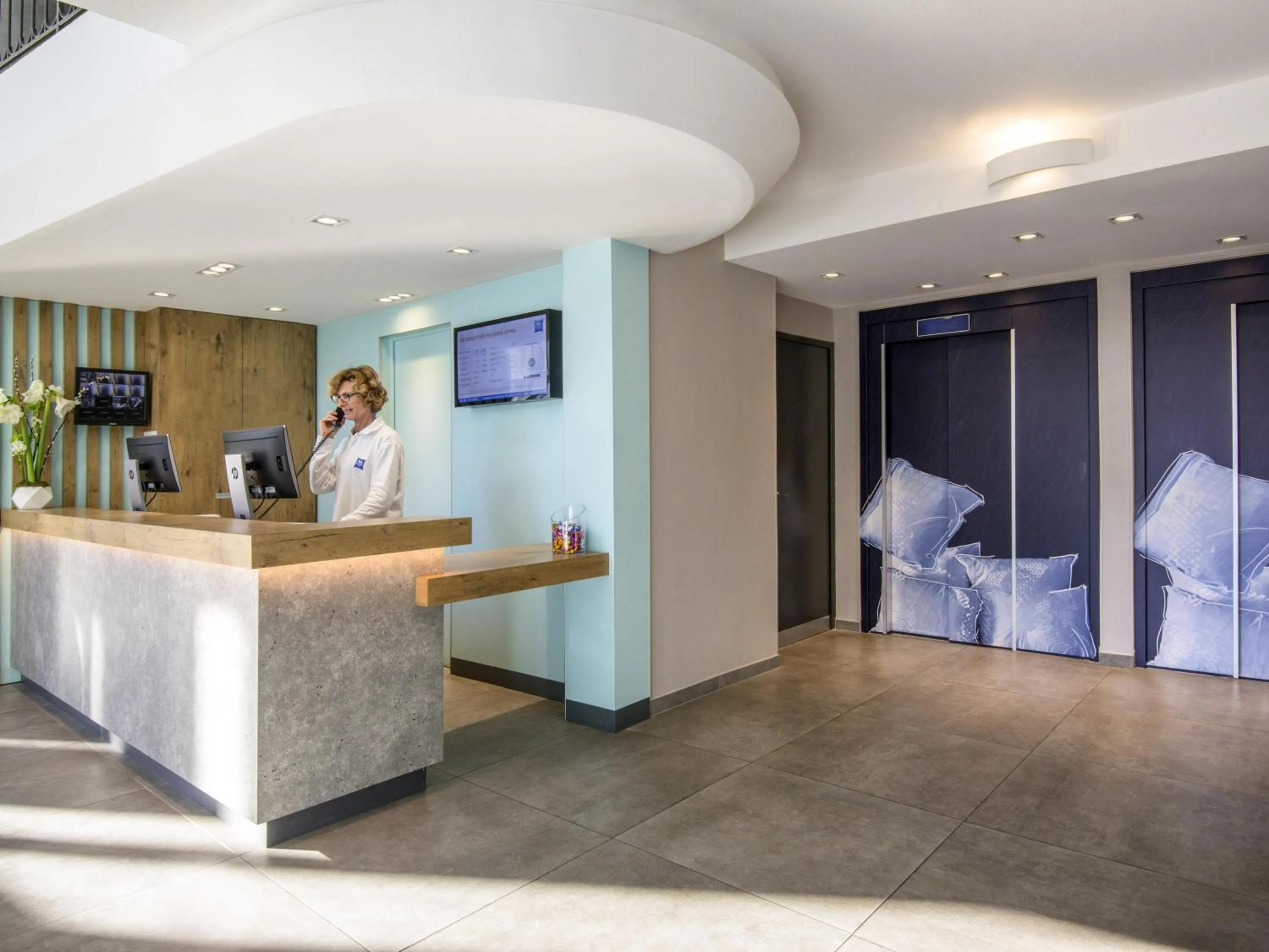 Property building in ibis budget Nice Californie Lenval