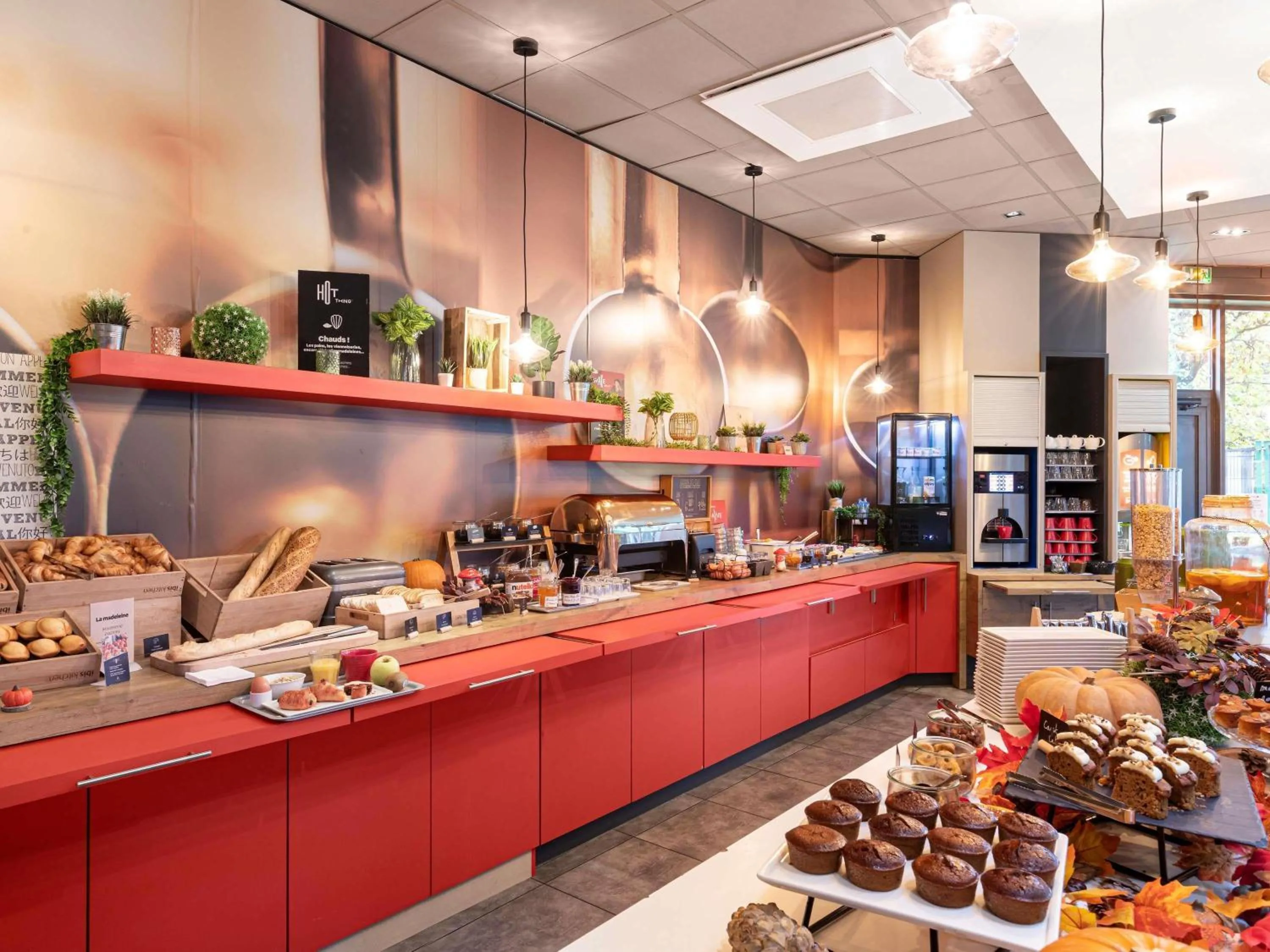 Breakfast in ibis Lyon Gerland Musée des Confluences