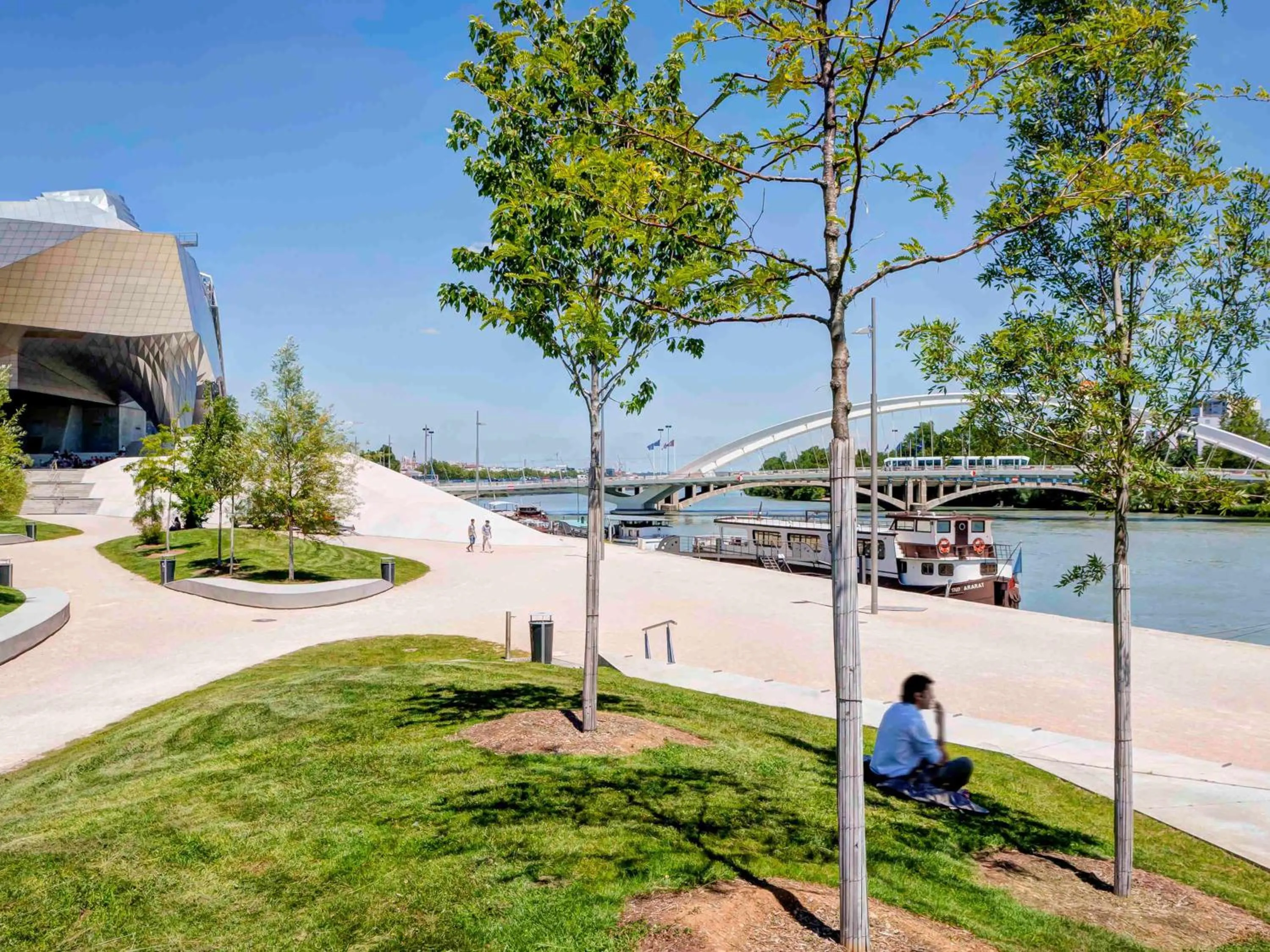 On site in ibis Lyon Gerland Musée des Confluences