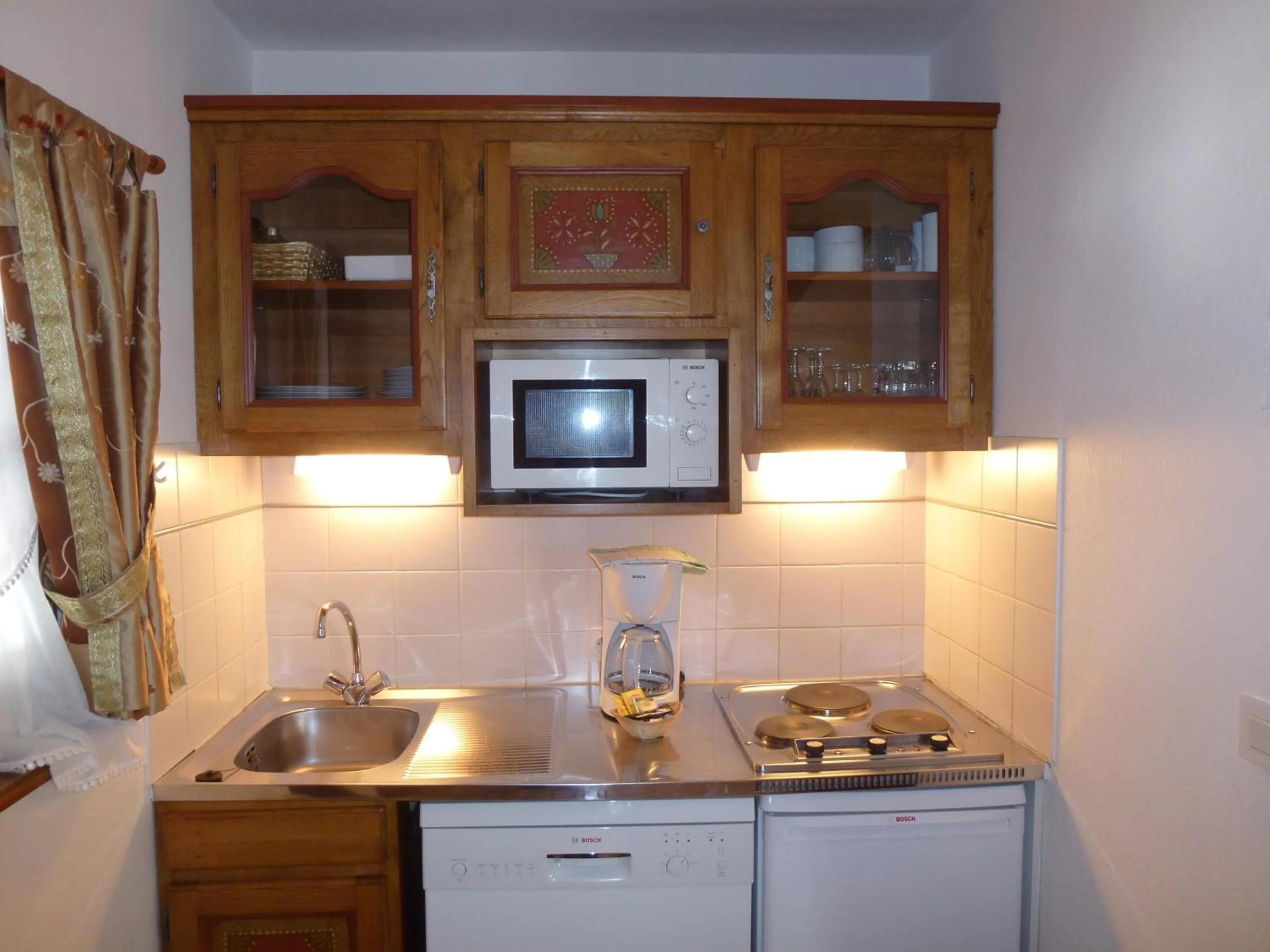 Kitchen or kitchenette in La Cour du Bailli Suites & Spa