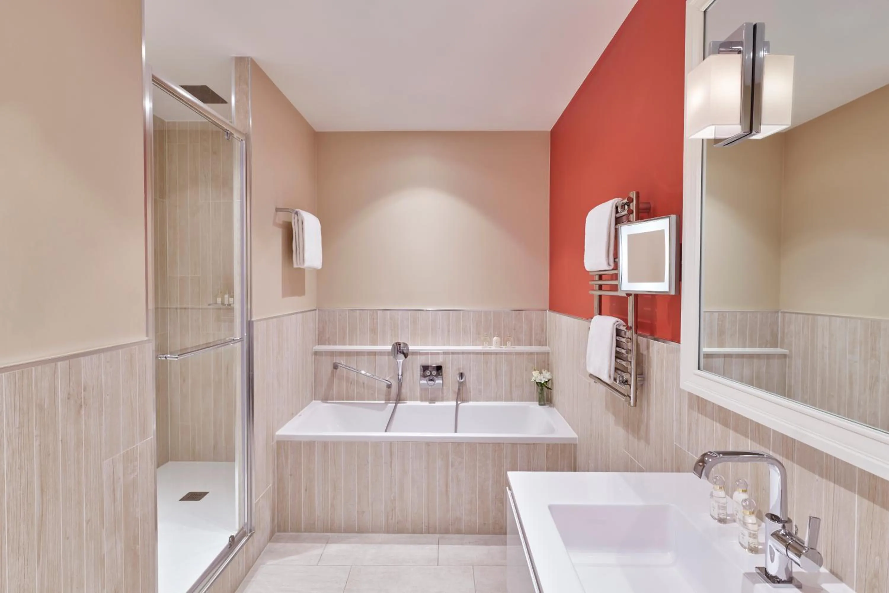 Shower in Hôtel Barrière Le Grand Hôtel Dinard