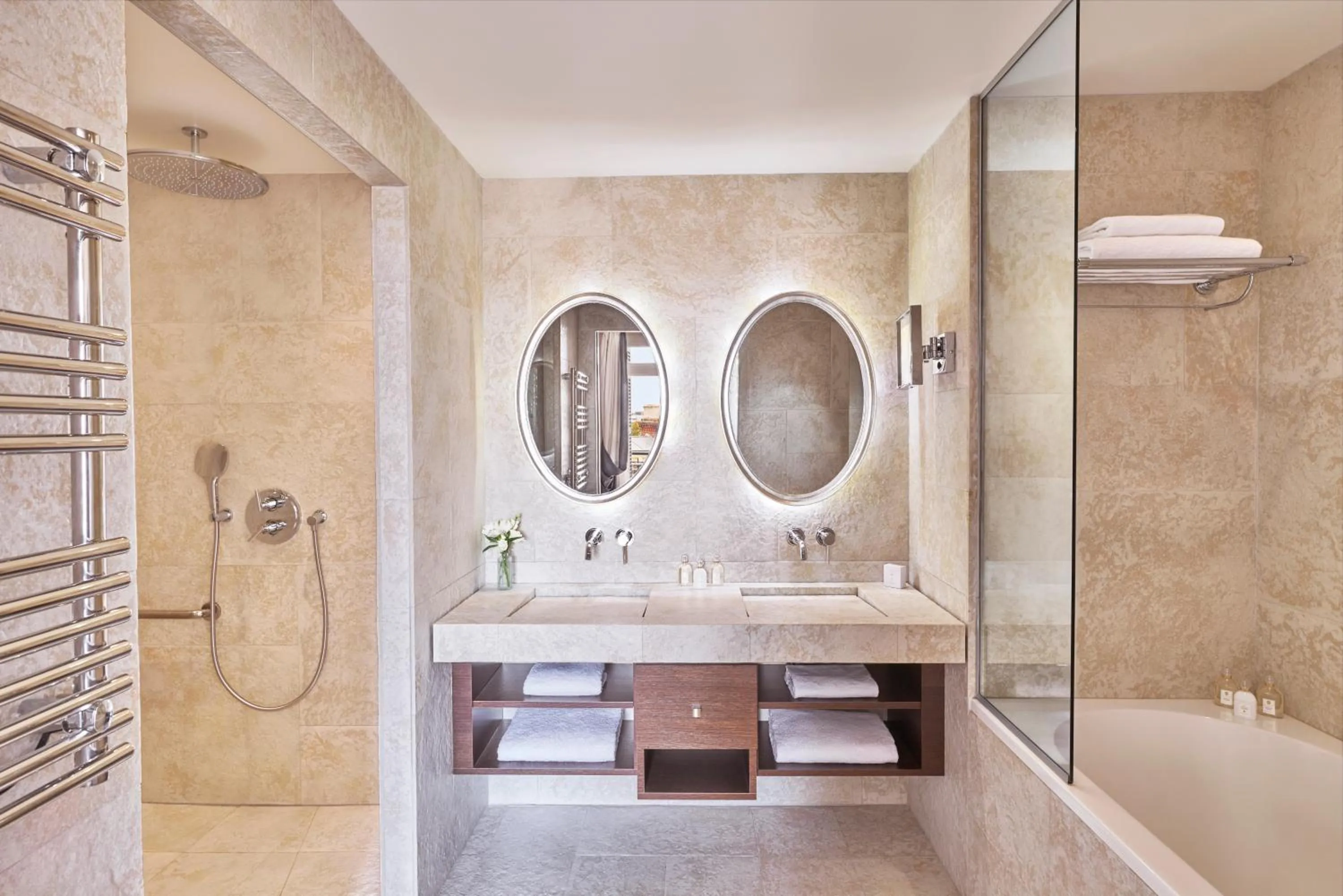 Shower in Hôtel Barrière Le Grand Hôtel Dinard