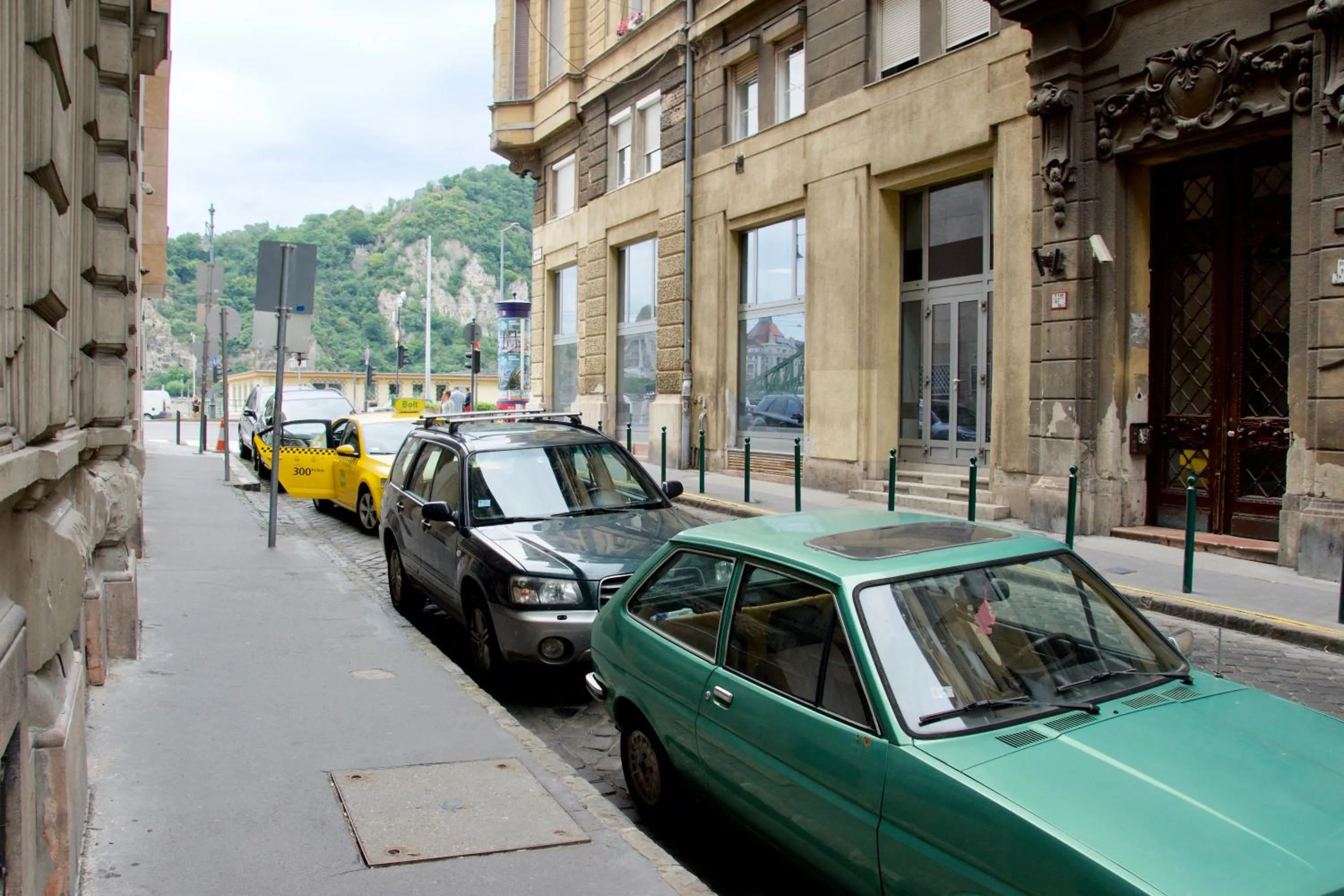 Neighbourhood in Luxury Apartment by Hi5 - Havas Street