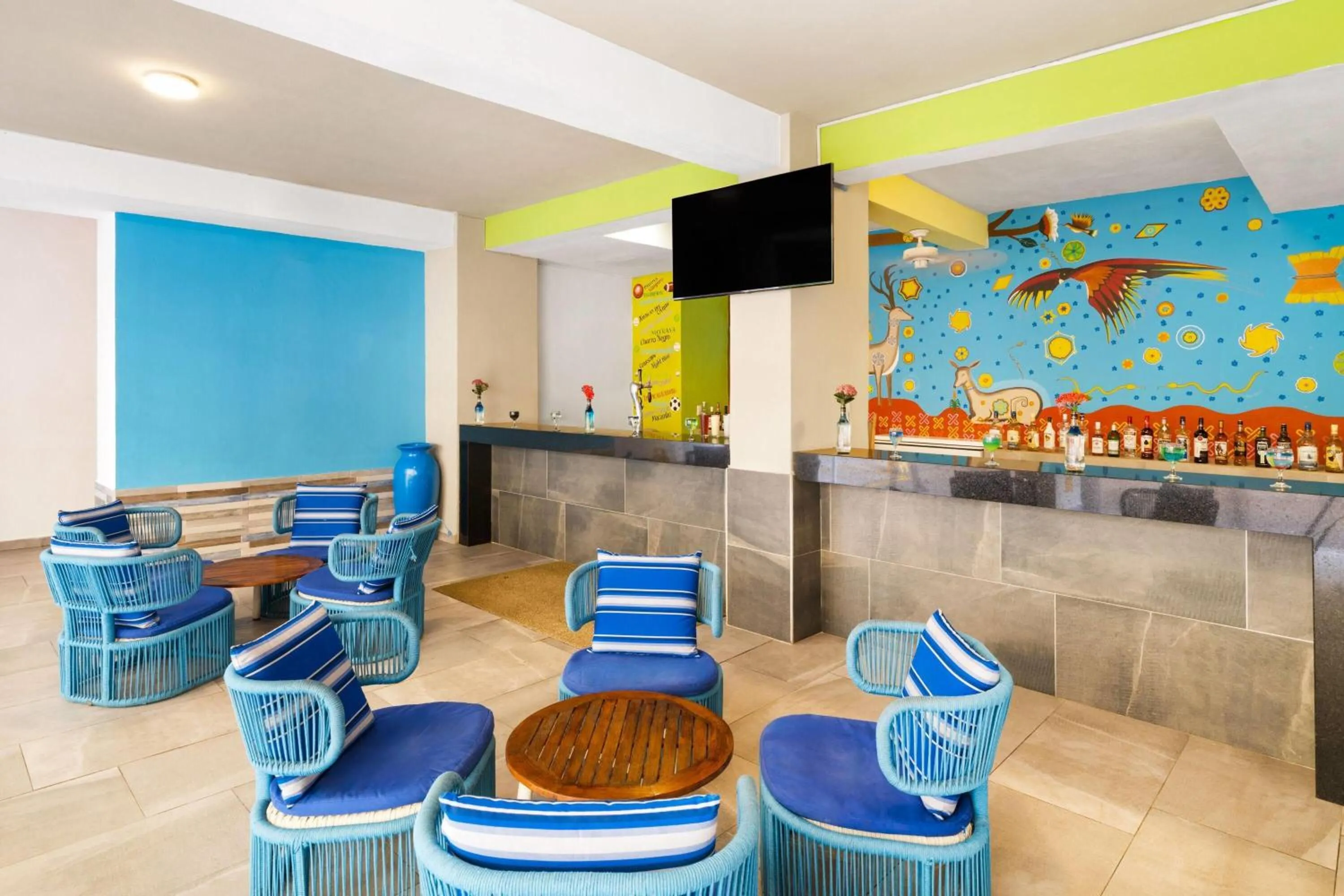 Swimming pool in Decameron Isla Coral Guayabitos, Ramada All-Inclusive Resort