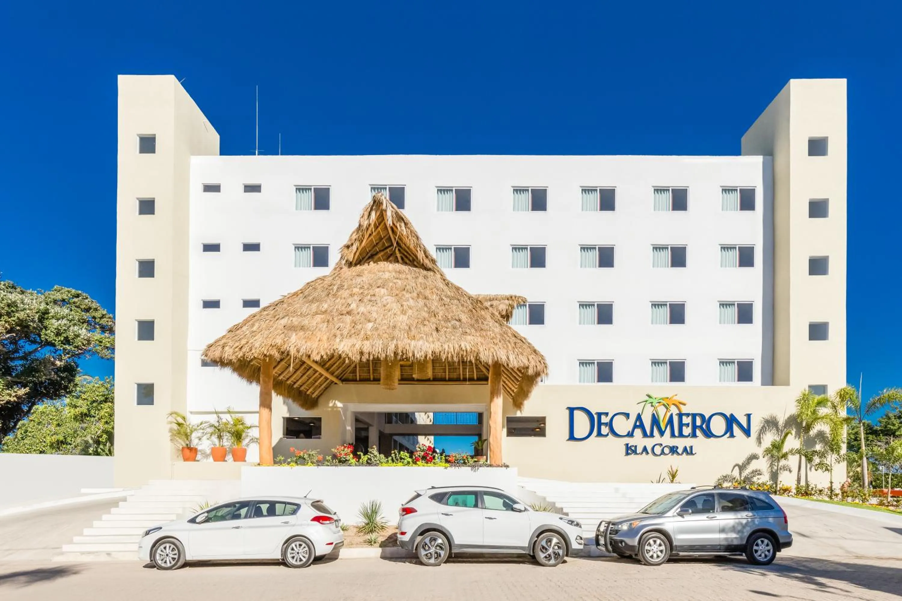 Property building in Decameron Isla Coral Guayabitos, Ramada All-Inclusive Resort