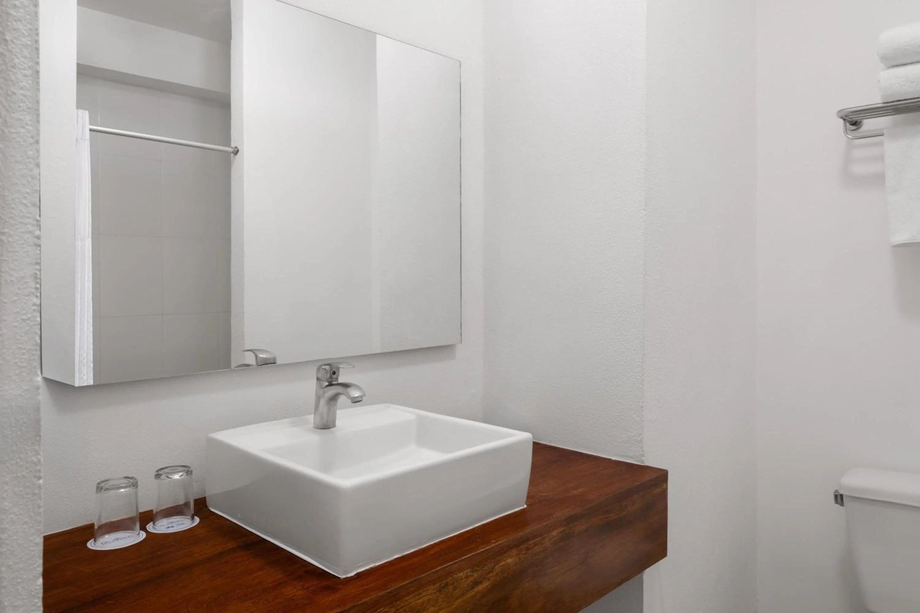 Bathroom in Decameron La Marina Guayabitos, Ramada All-Inclusive Resort