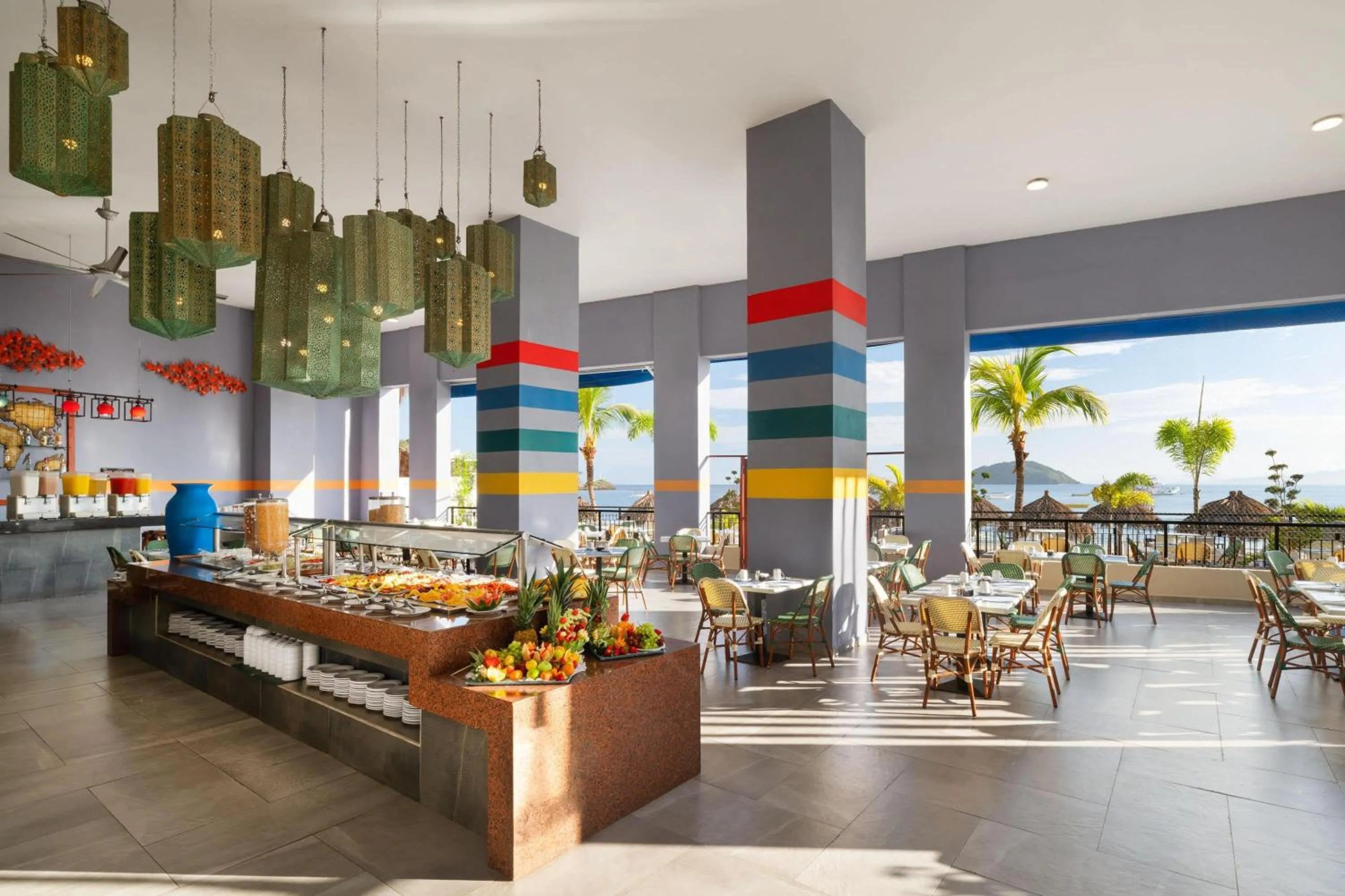 Restaurant/places to eat in Decameron La Marina Guayabitos, Ramada All-Inclusive Resort