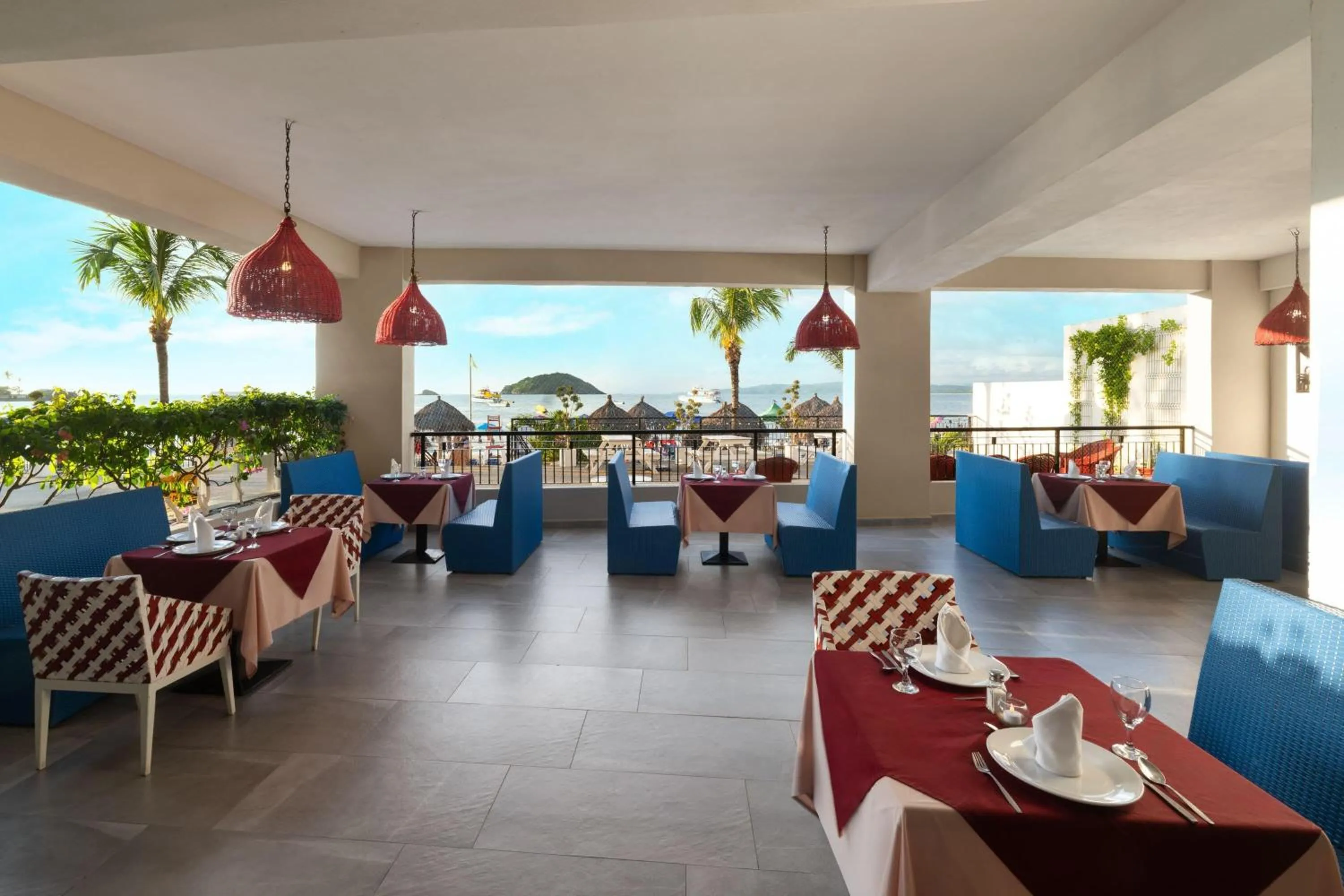 Restaurant/places to eat in Decameron La Marina Guayabitos, Ramada All-Inclusive Resort