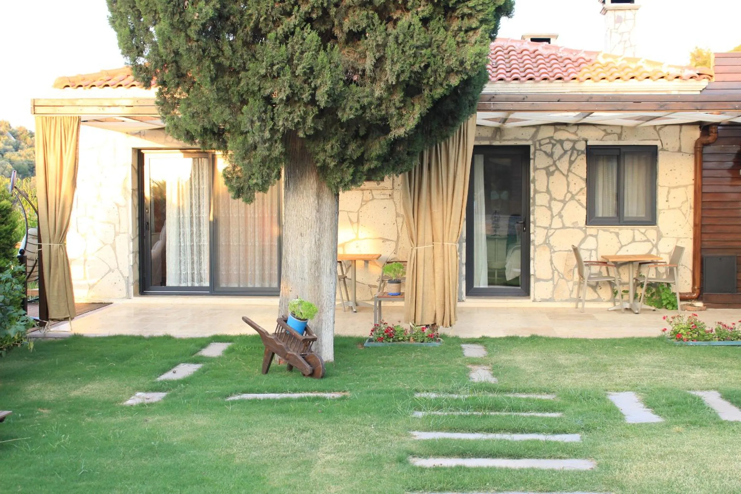 Property building in Turnaboğazı Çiftlik Evleri