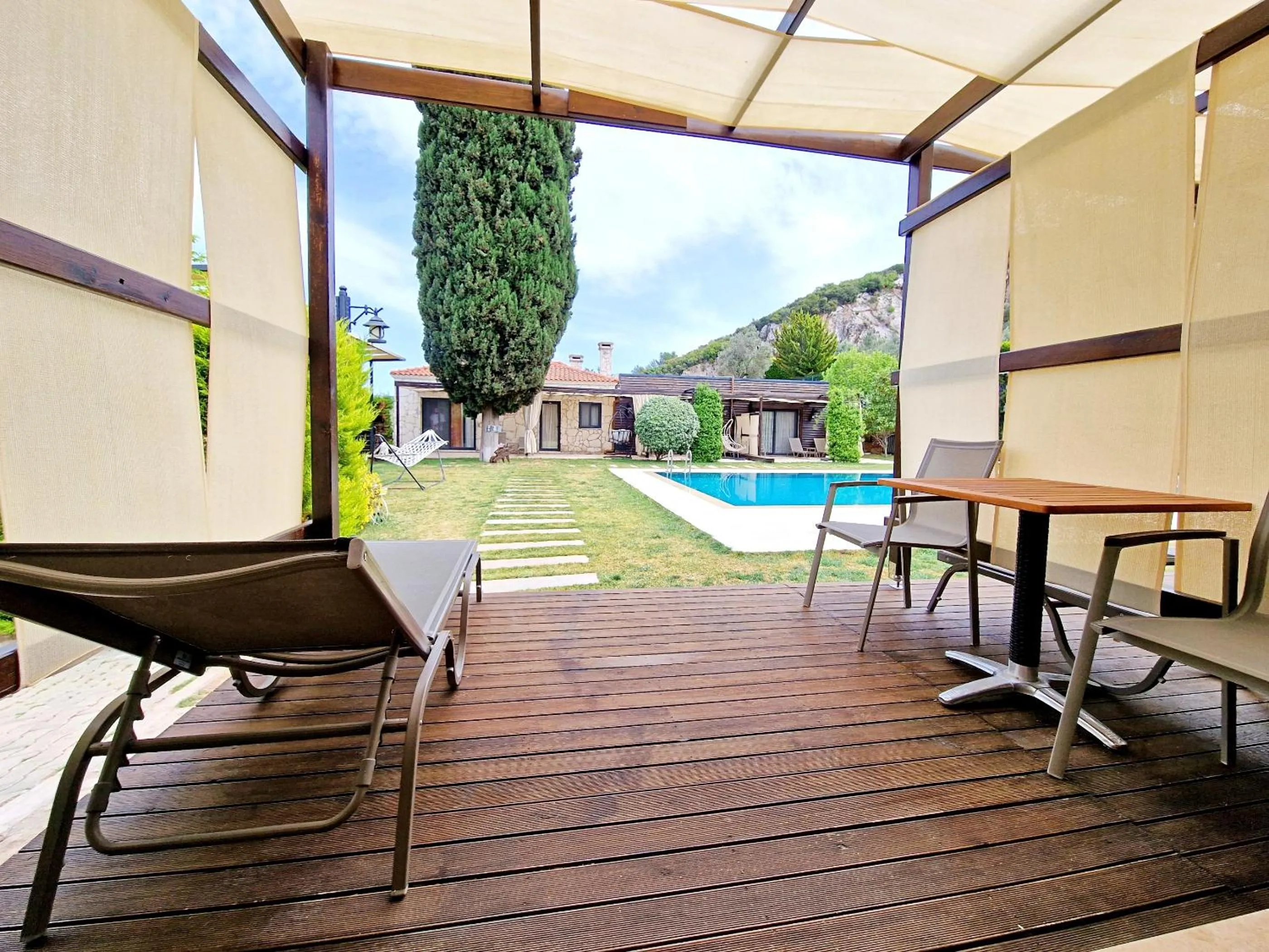 Pool view in Turnaboğazı Çiftlik Evleri