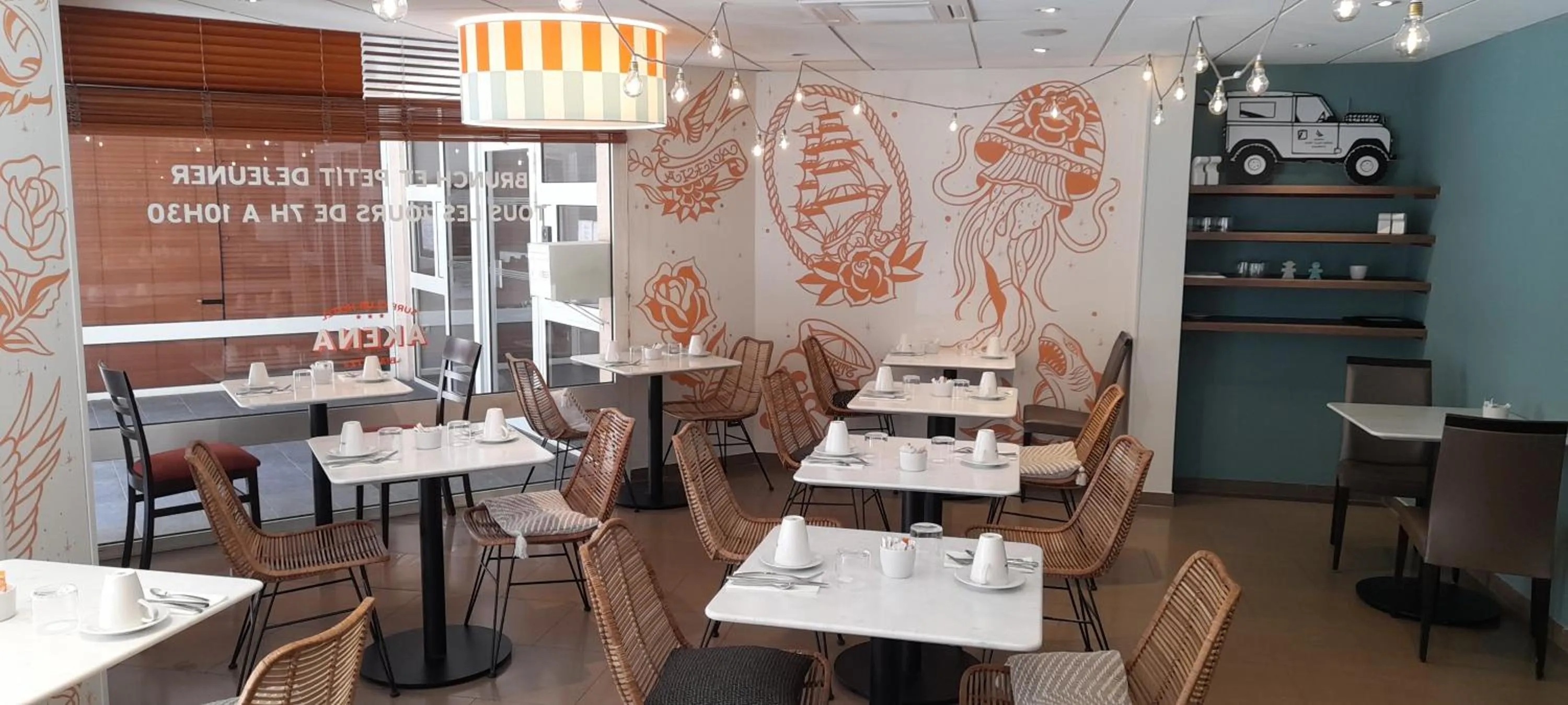 Property building in Hôtel AKENA Biarritz - Grande plage