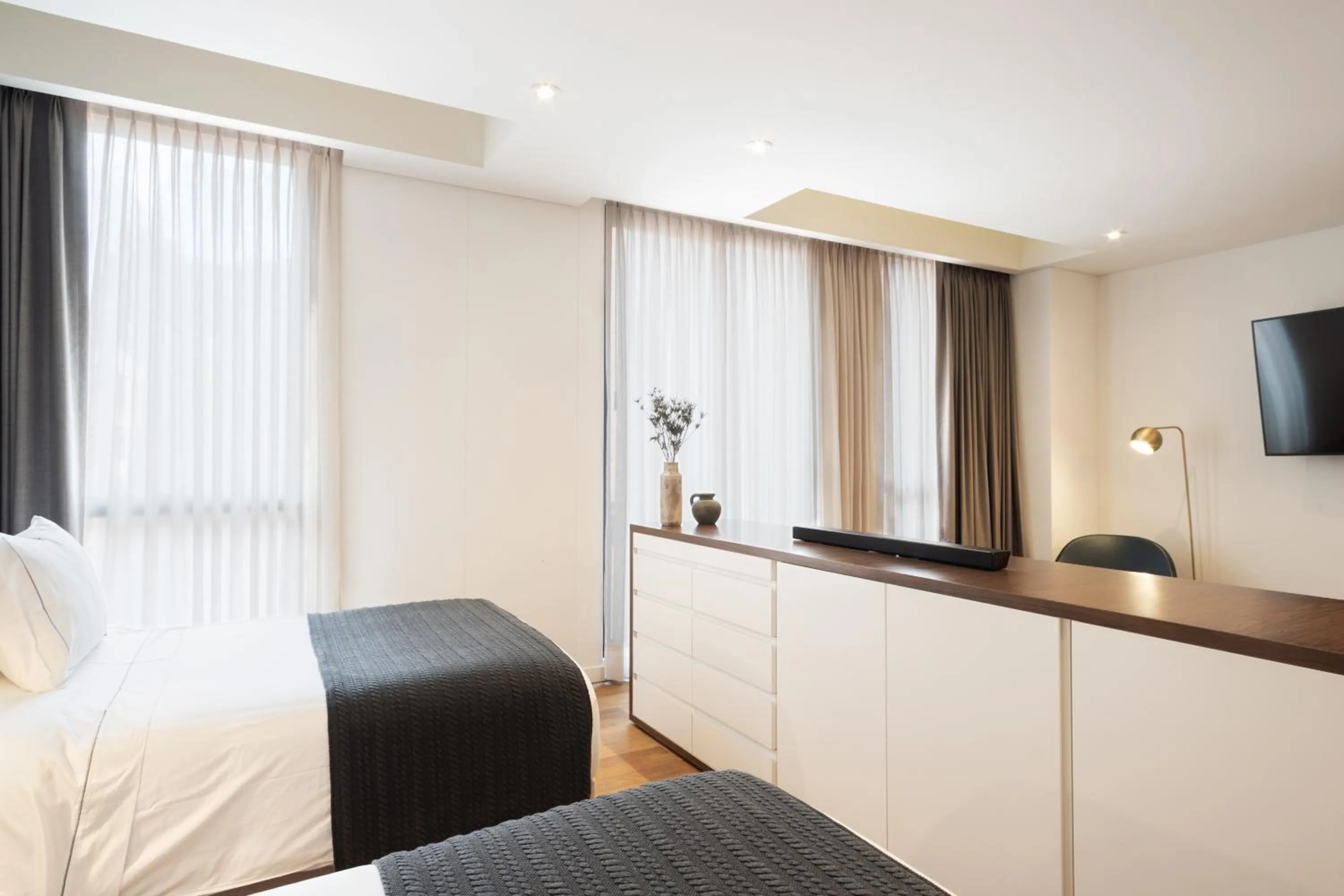 Bedroom, Bed in Cassa Luxury Homes