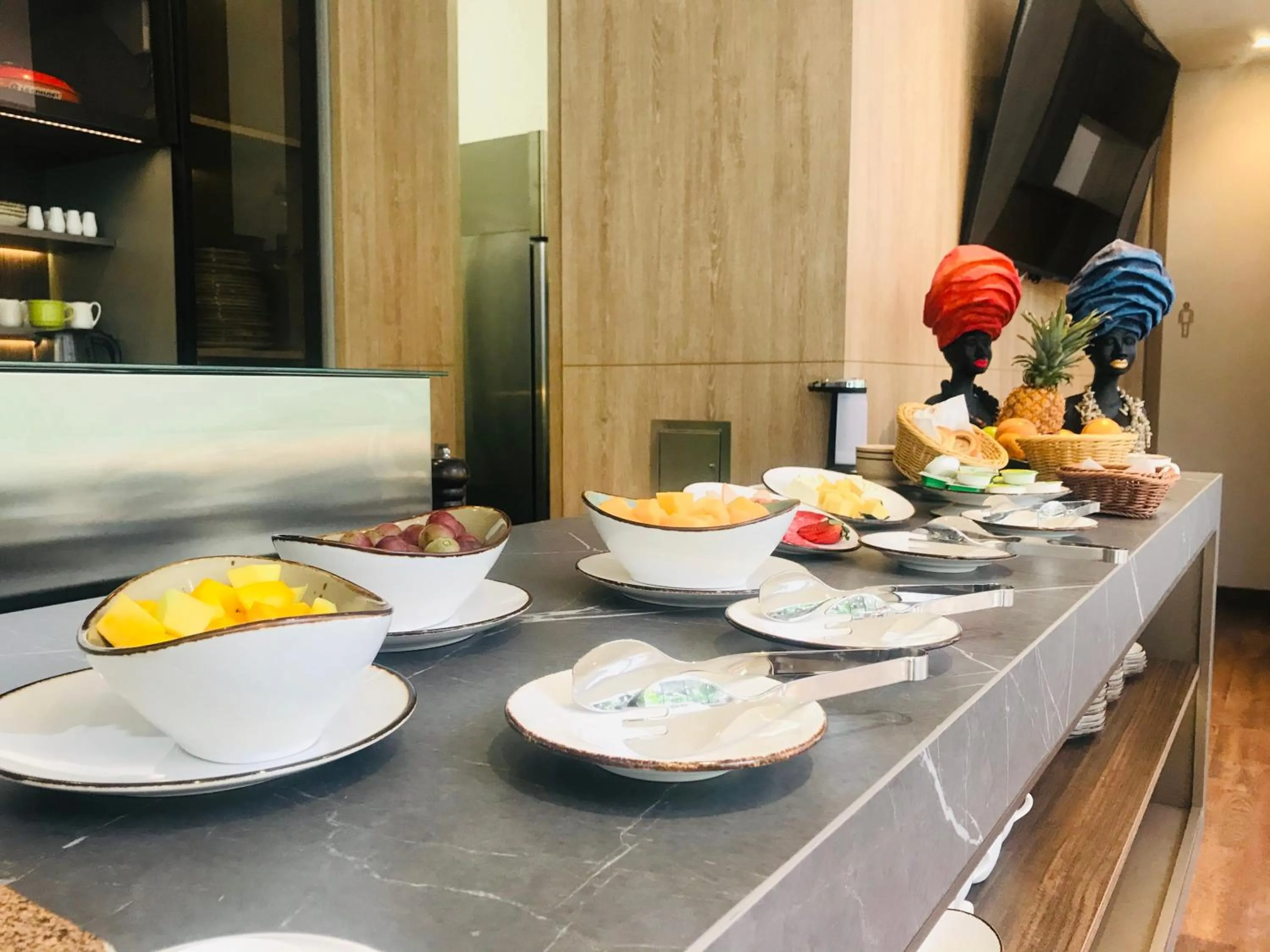 Buffet breakfast in Cassa Luxury Homes