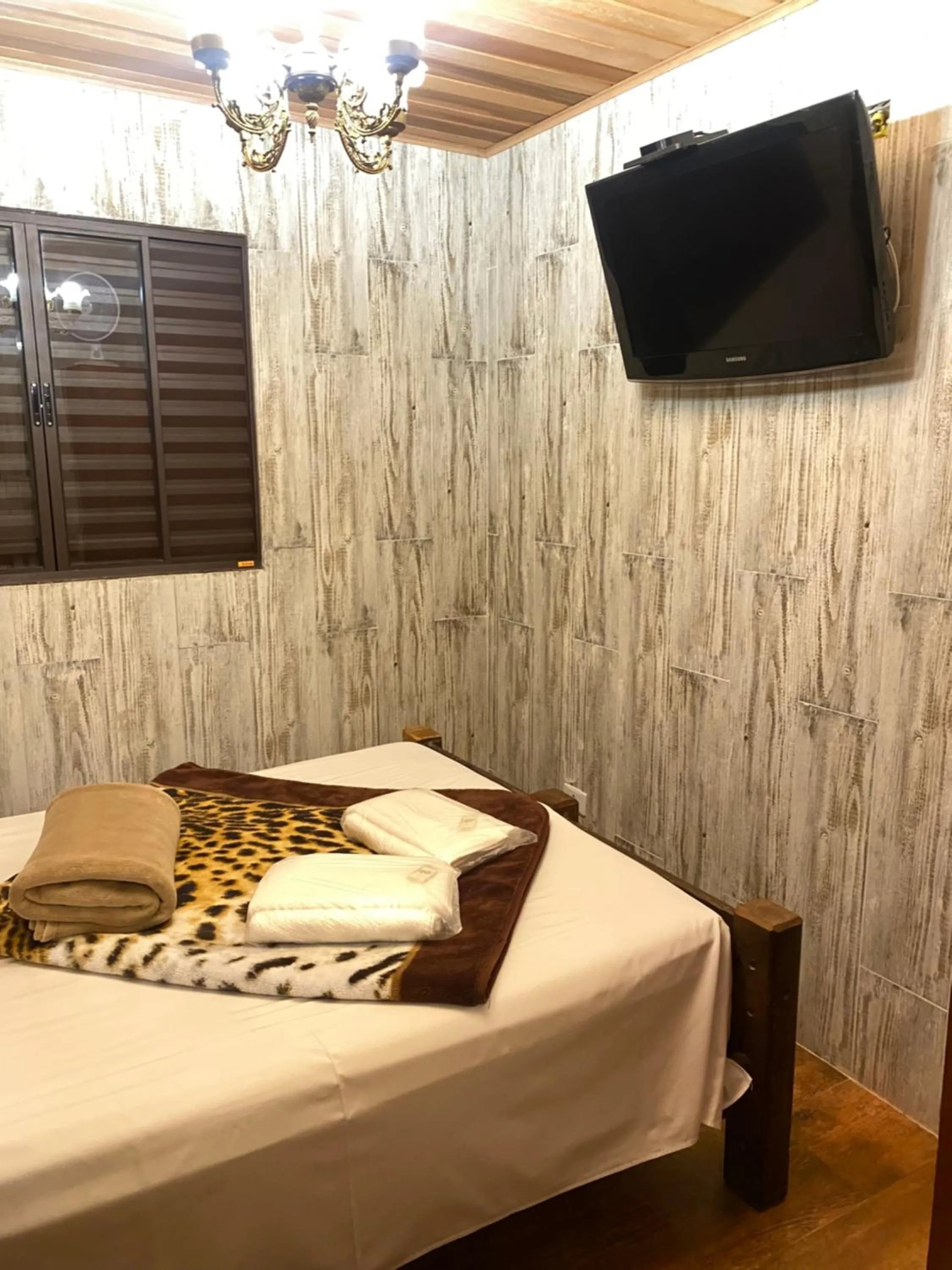 Bed in Chalés Marinelli em São Roque