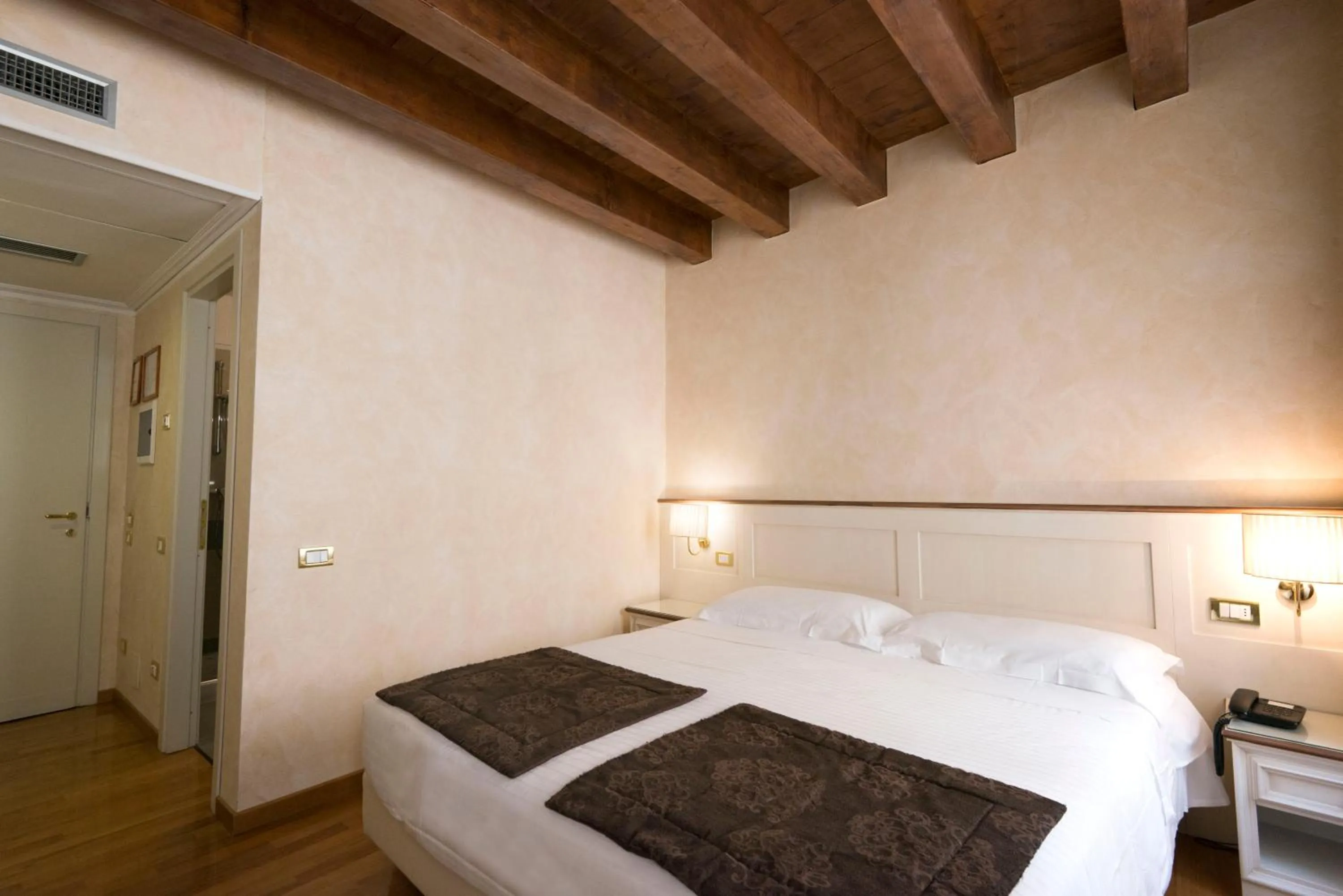 Bedroom, Bed in Albergo Mazzanti