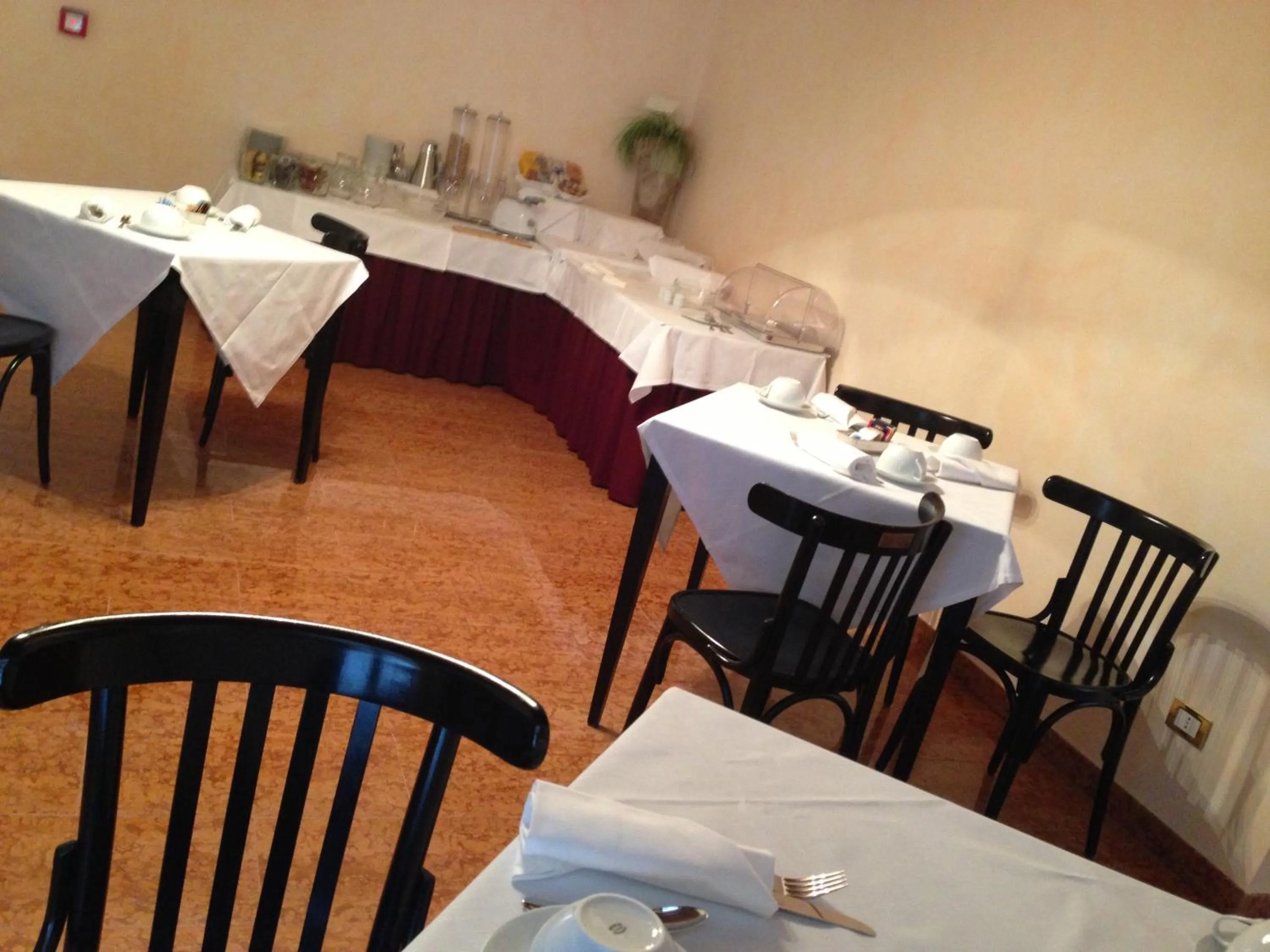 Restaurant/places to eat in Albergo Mazzanti