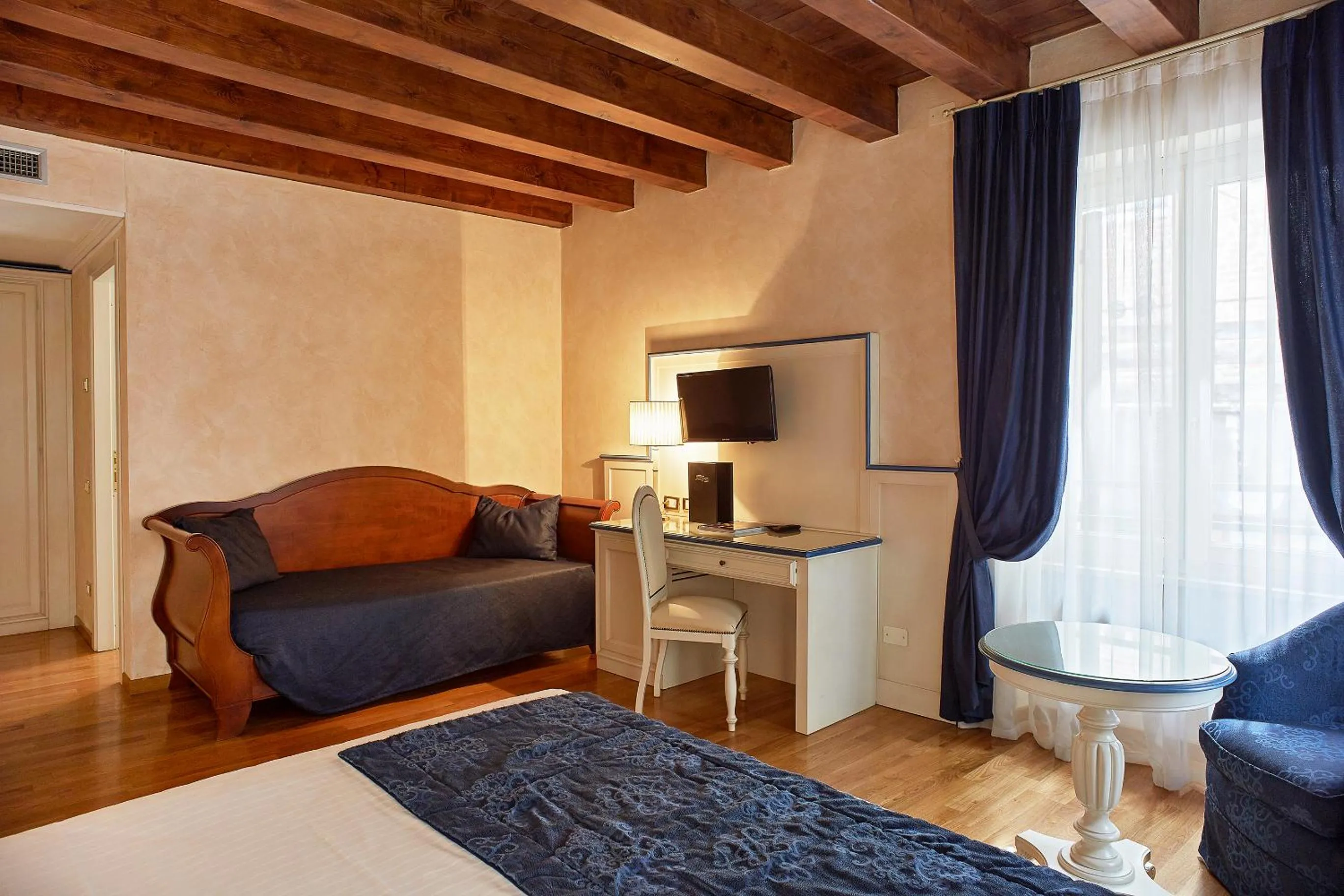 Bedroom, Bed in Albergo Mazzanti