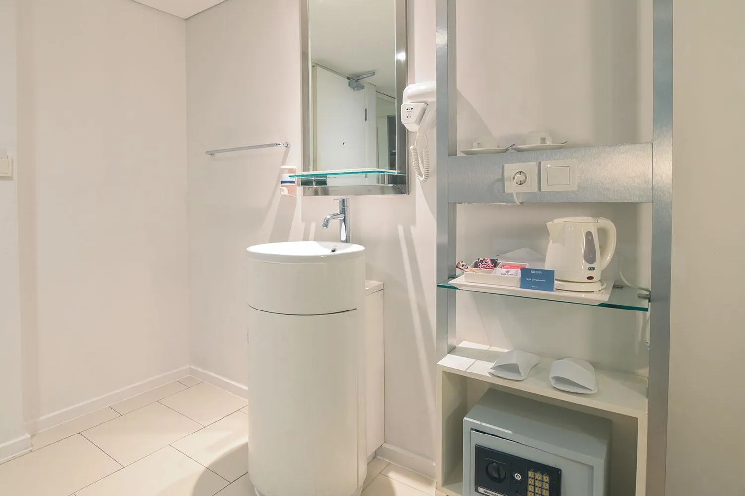 Toilet in 1O1 URBAN Jakarta Kelapa Gading