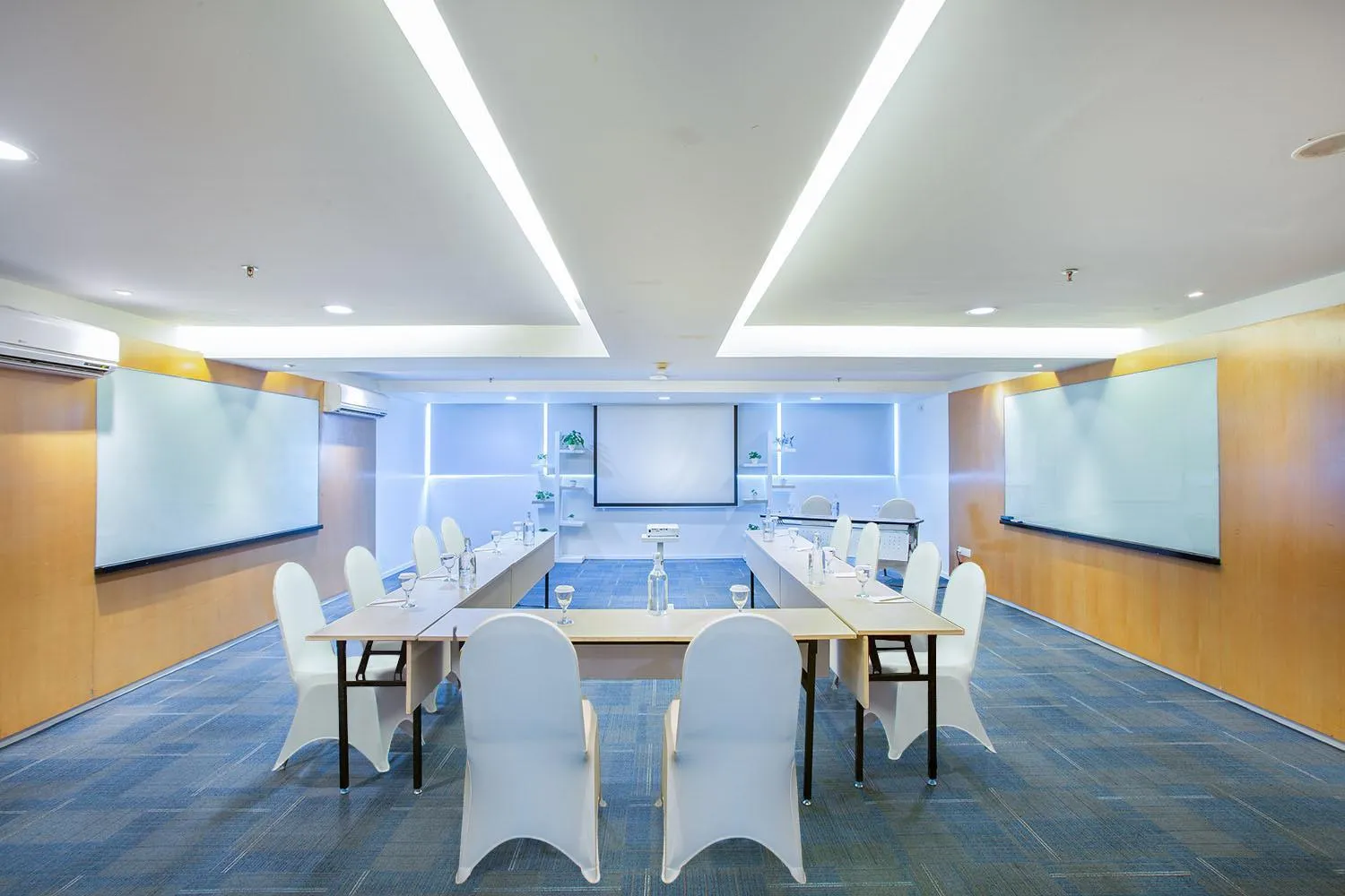 Meeting/conference room in 1O1 URBAN Jakarta Kelapa Gading