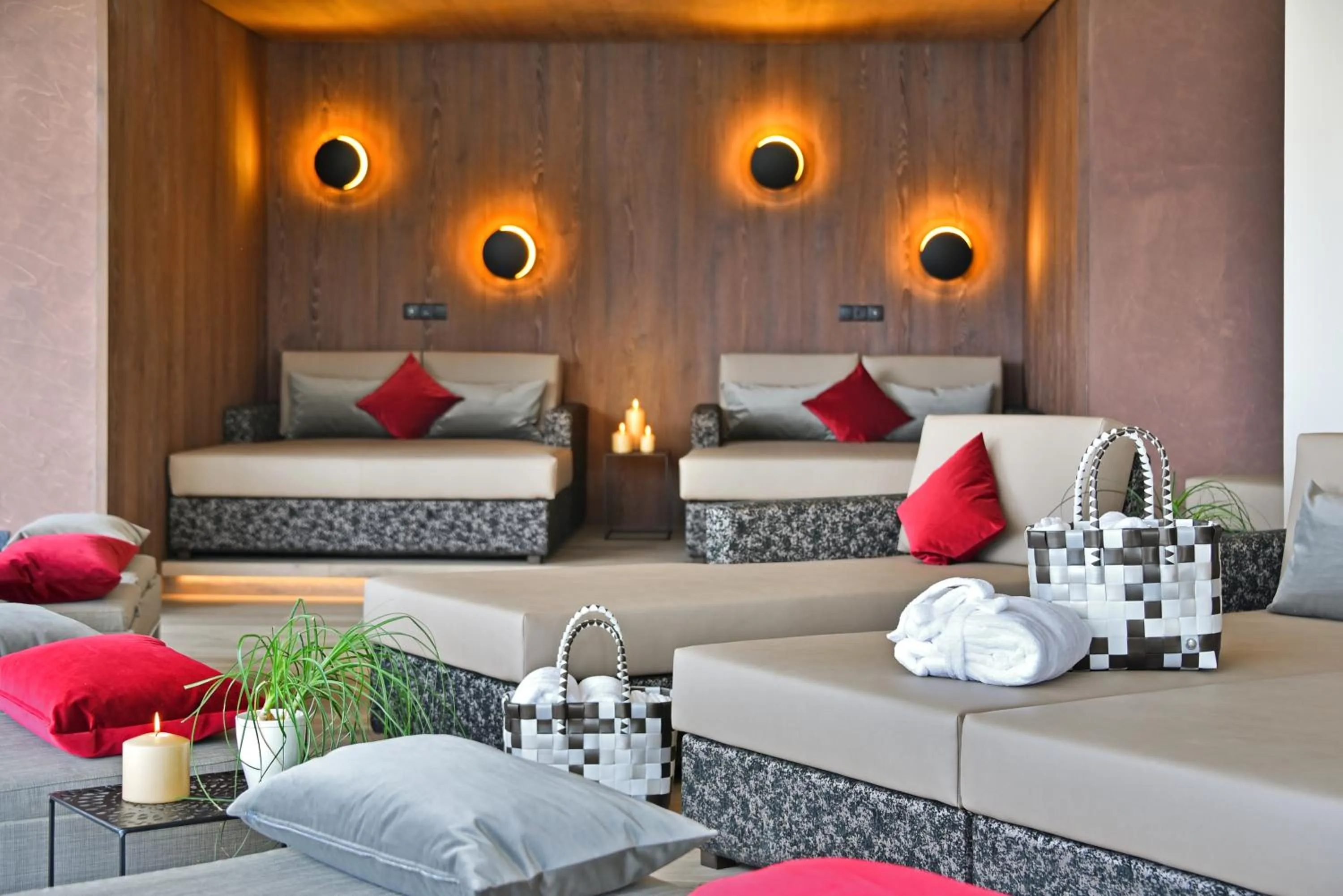 Spa and wellness centre/facilities, Bed in Hotel Schlosswirt