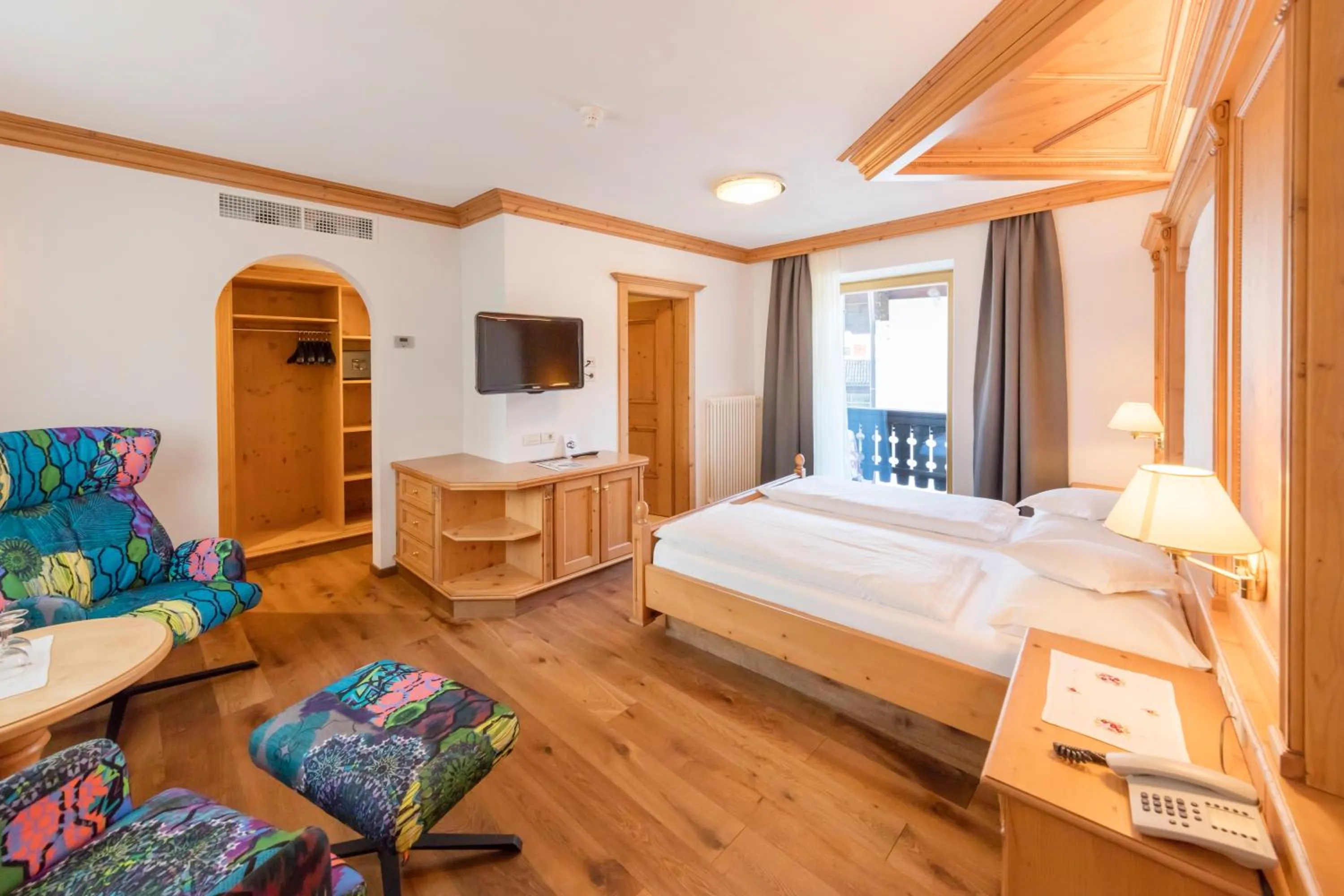 TV and multimedia, Bed in Hotel Schlosswirt