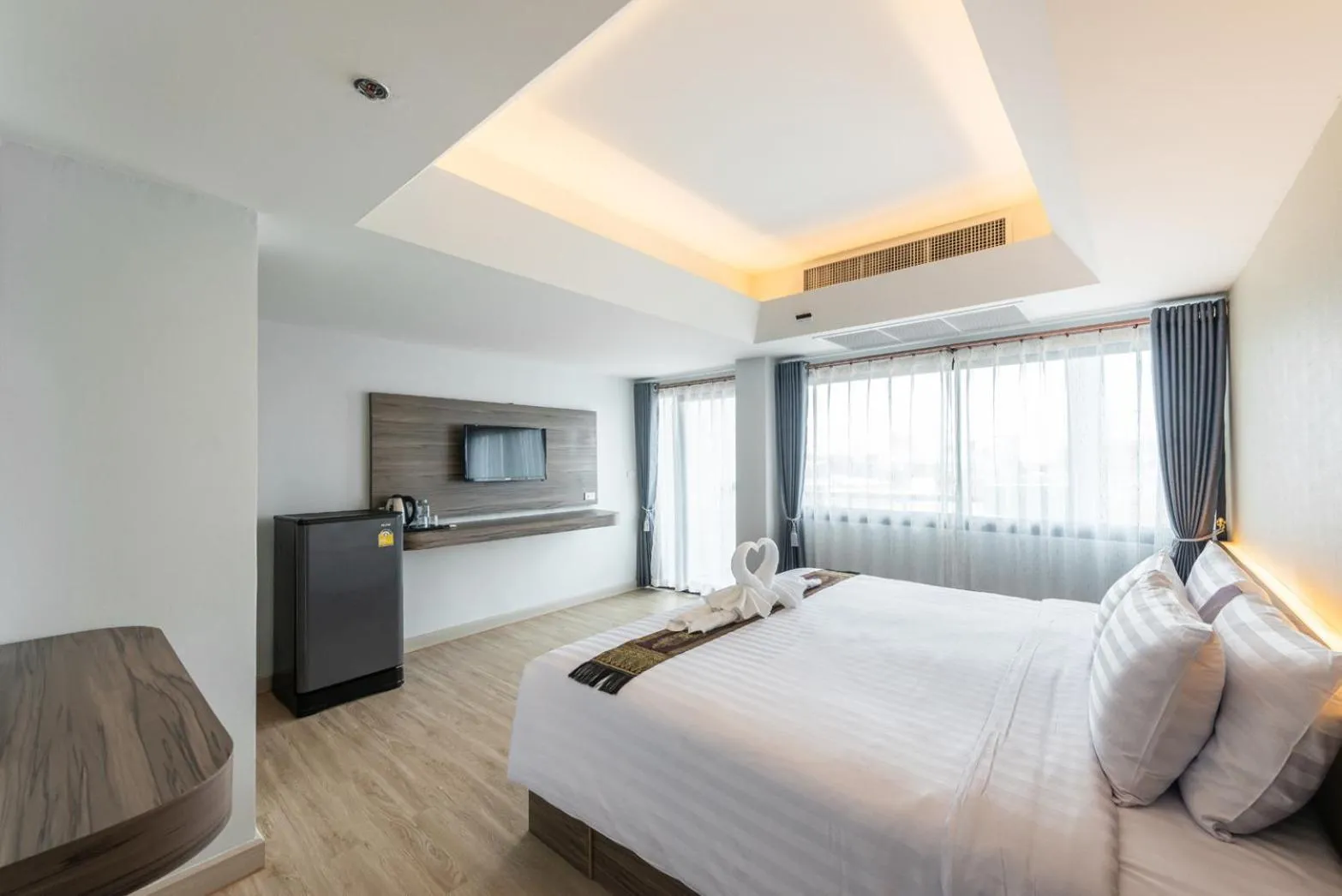 Photo of the whole room in Mylin Holiday