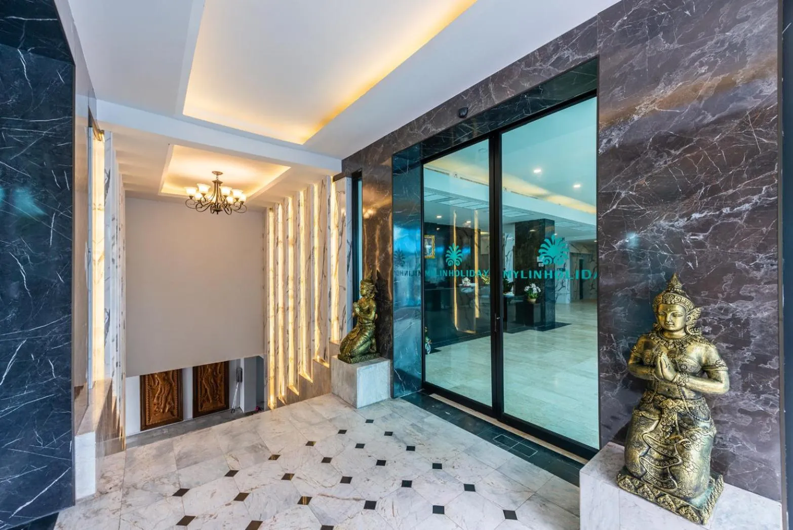 Facade/entrance in Mylin Holiday