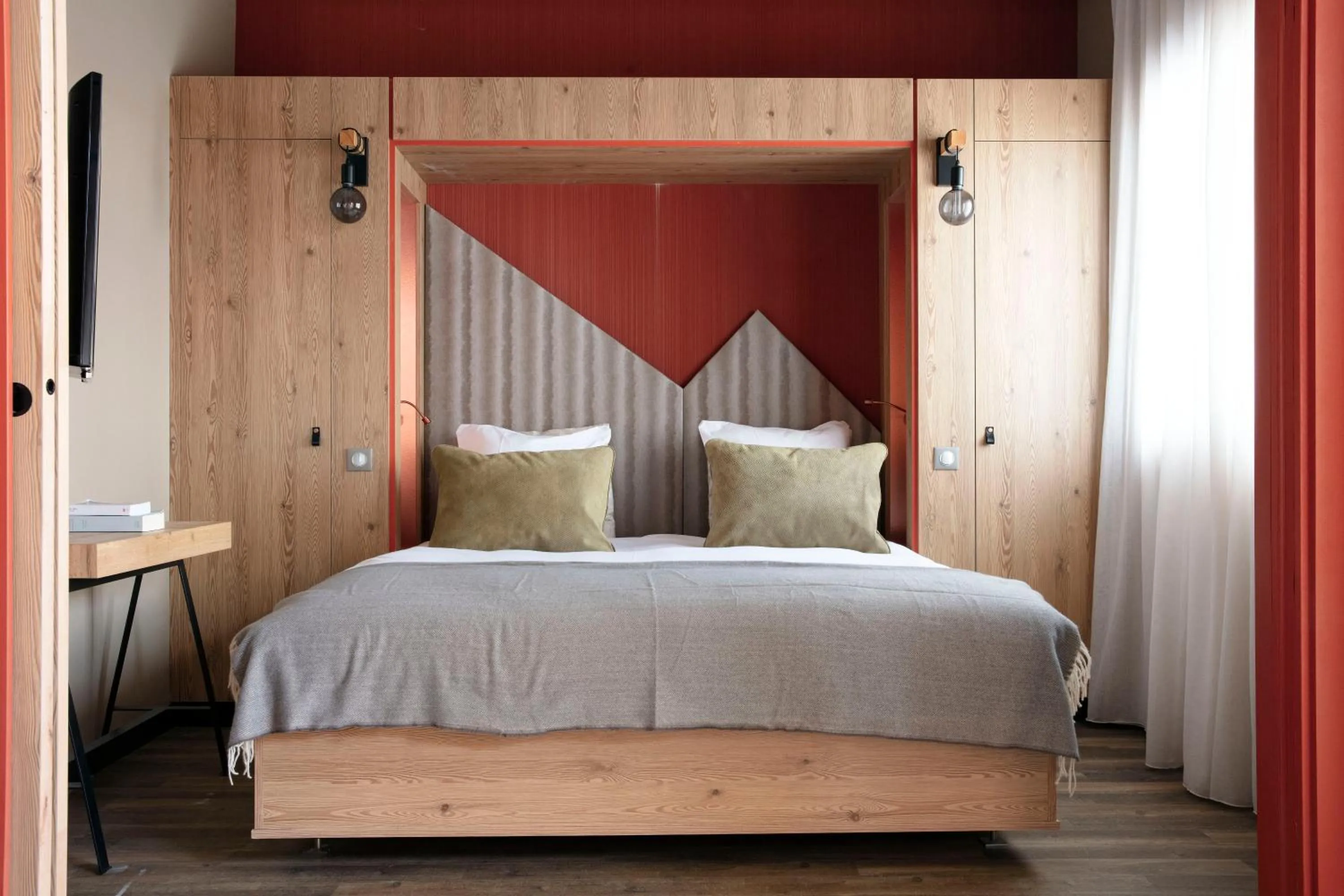 Bed in Grandes Rousses Hotel & Spa