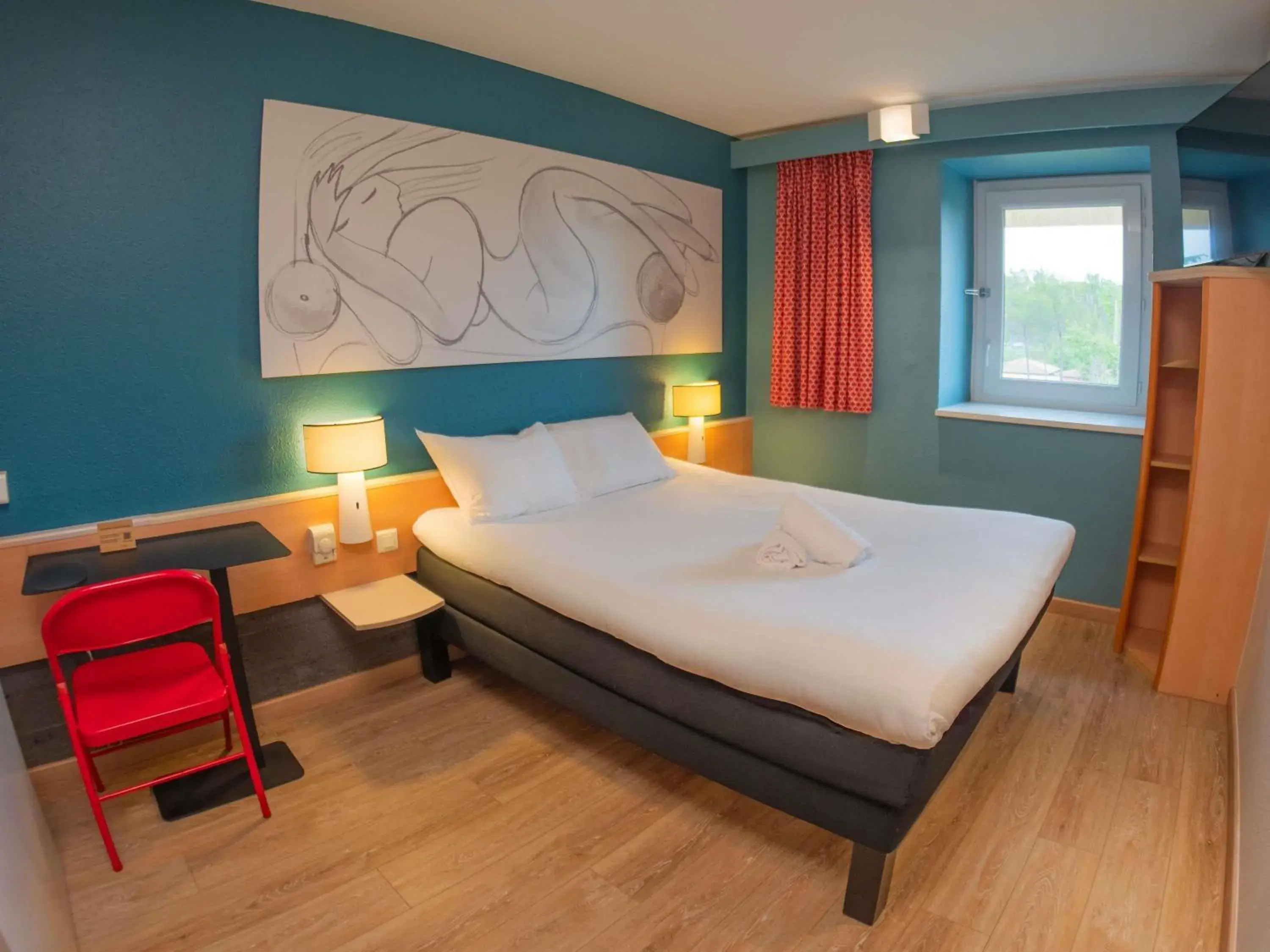 Standard Double Room in ibis Antibes Sophia-Antipolis Standard Double Room in ibis Antibes Sophia-Antipolis