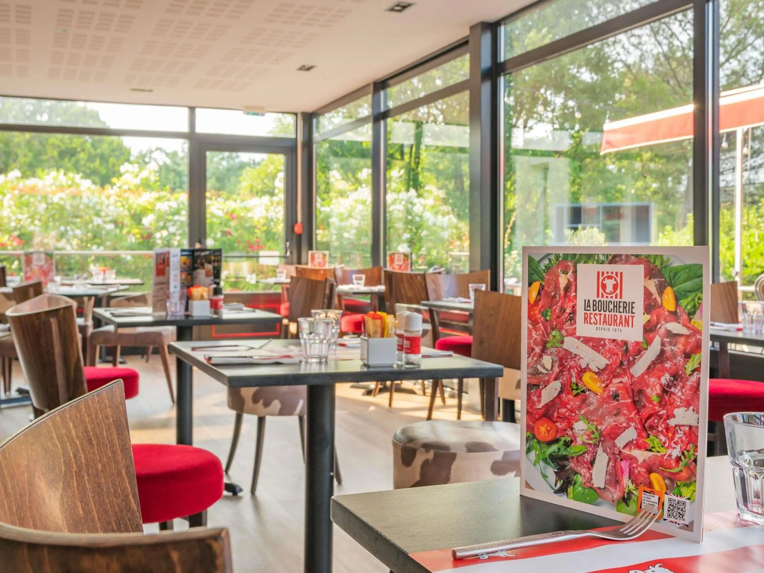 Restaurant/places to eat in ibis Antibes Sophia-Antipolis